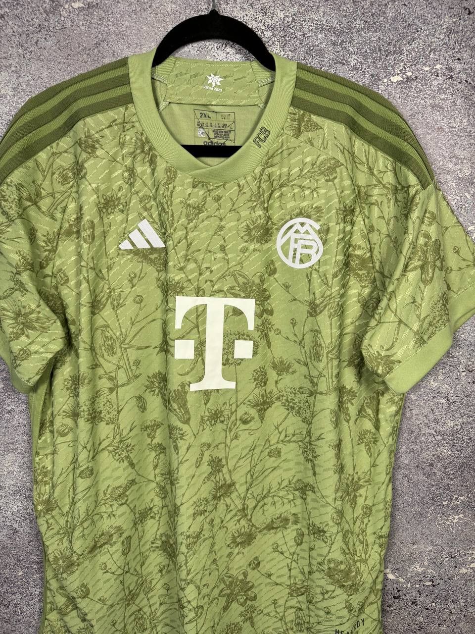 Vintage Bayern Munich 2023/24 Fan Octoberfest Soccer Jersey Size US XXL / EU 58 / 5 - 4 Thumbnail