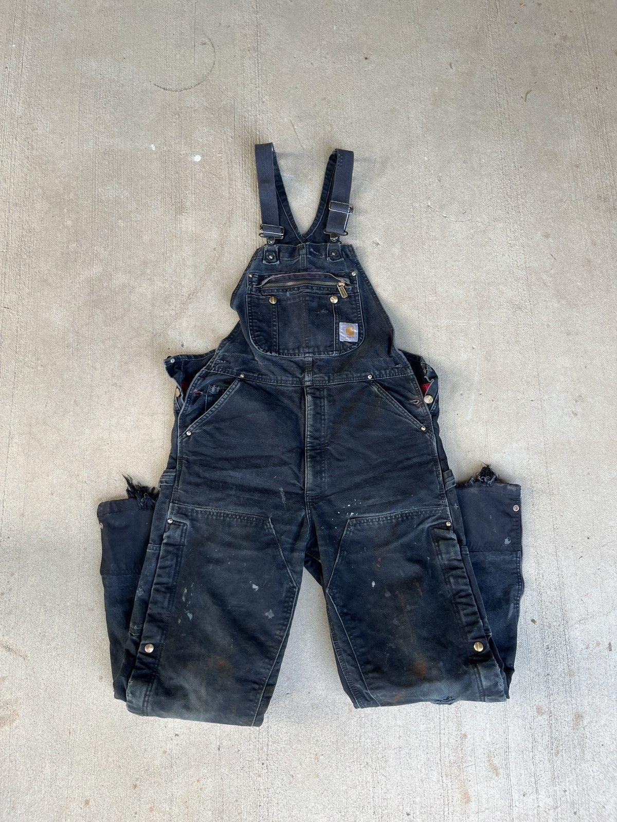 Carhartt distressed double knee bib popular overalls