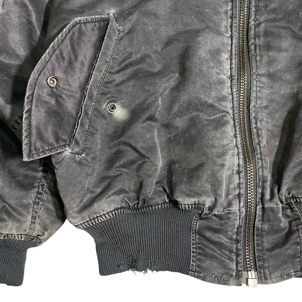 Avirex Vintage 90s MA-1 Bomber Jacket Sun Faded Trashed Distressed Size US M / EU 48-50 / 2 - 8 Thumbnail