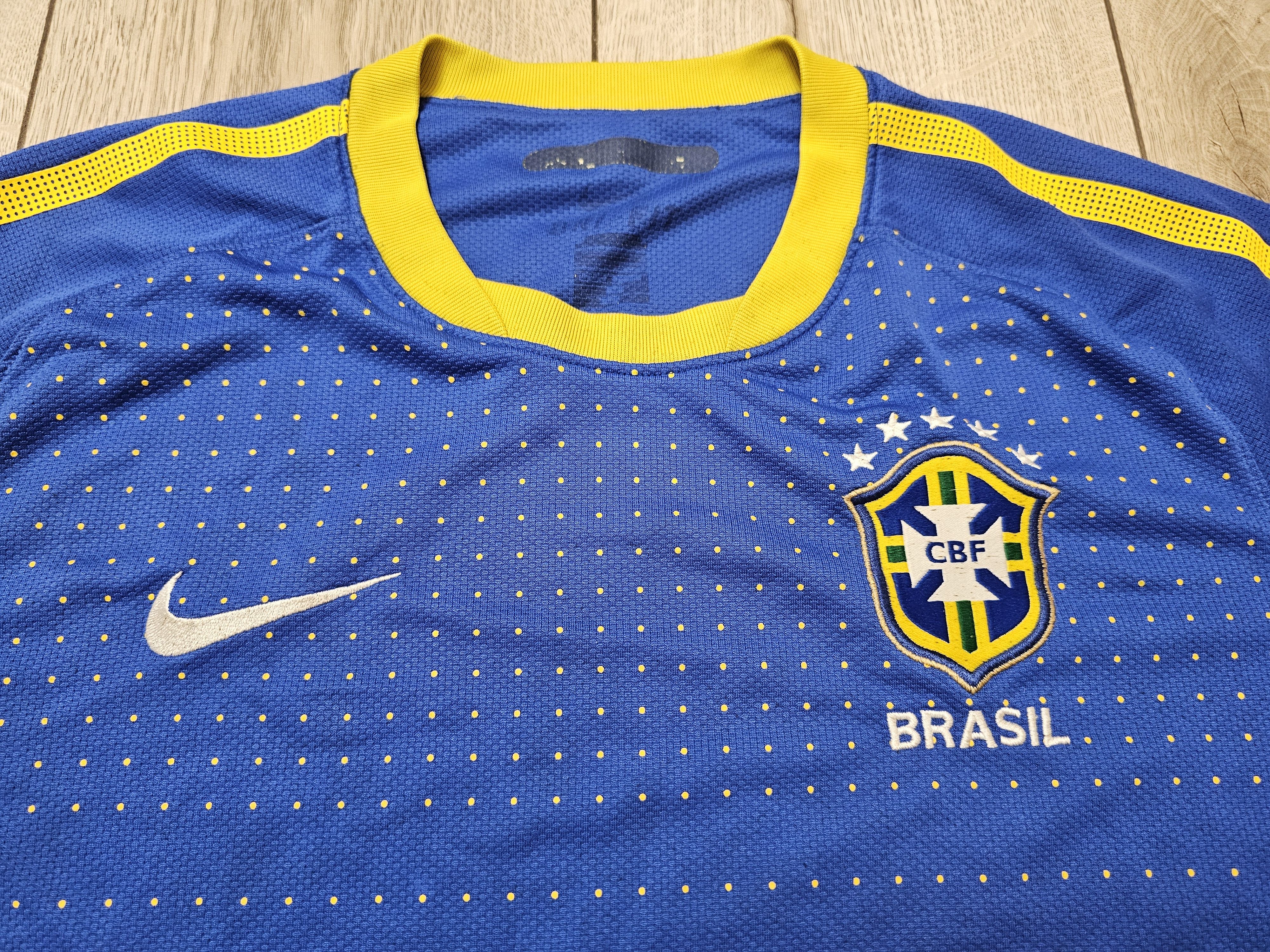 Nike BRAZIL 2010 2011 AWAY FOOTBALL SHIRT SOCCER JERSEY Size US L / EU 52-54 / 3 - 3 Thumbnail