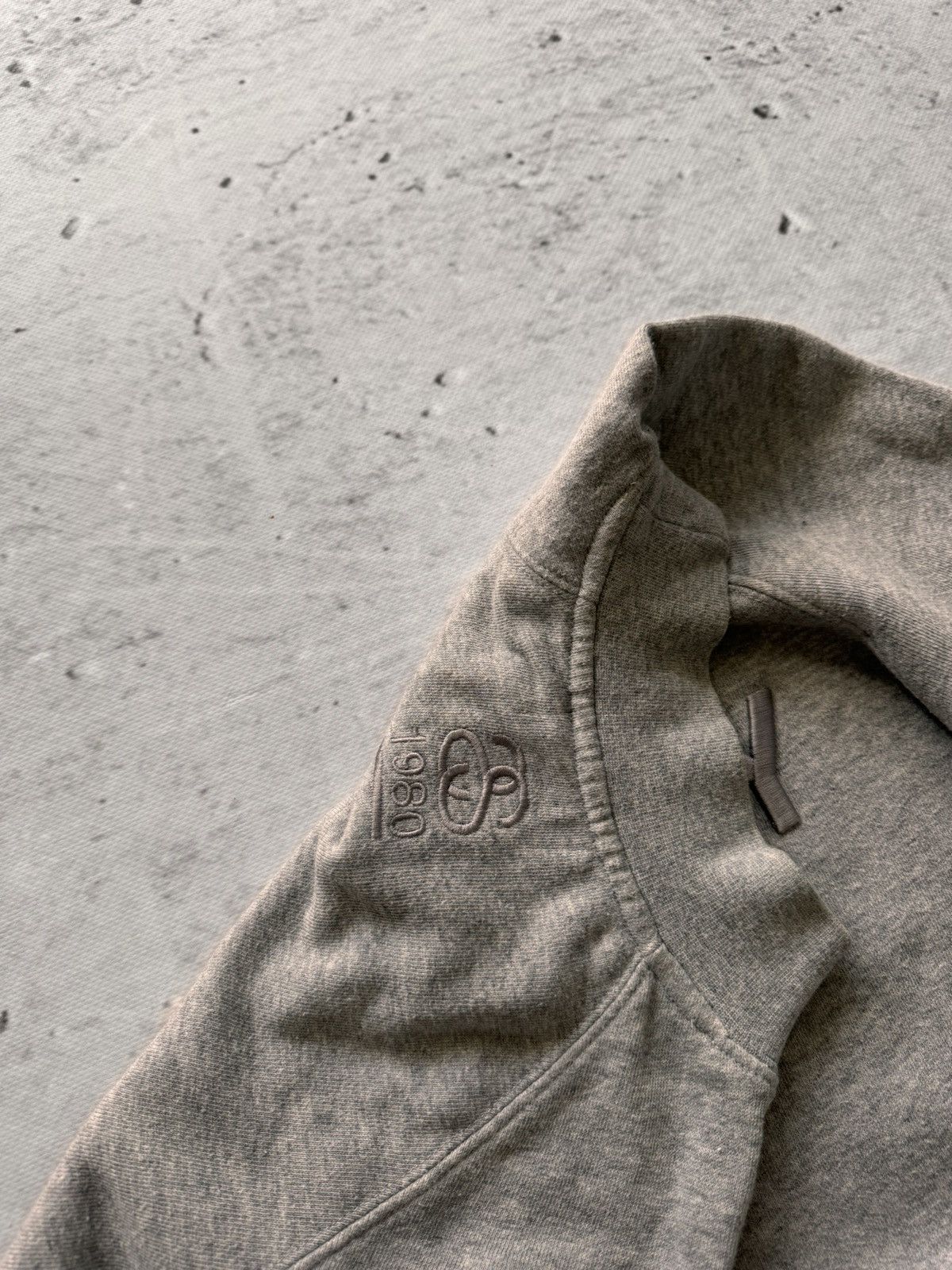 Stussy × Vintage STUSSY CENTER LOGO VINTAGE SWEATSHIRT Size US S / EU 44-46 / 1 - 5 Thumbnail