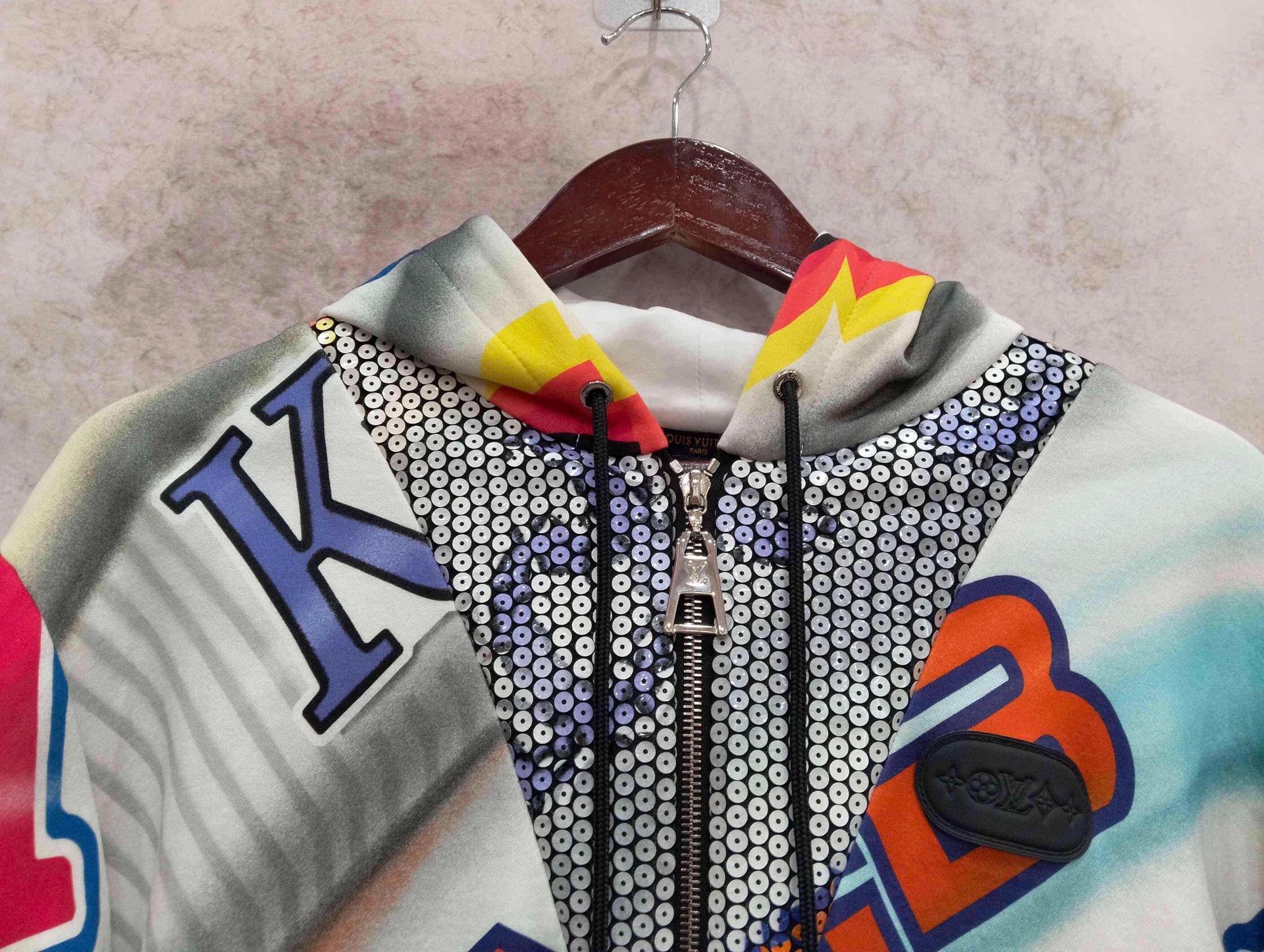 Louis Vuitton LV Graffiti Logo Sequin Hoodie M Size US M / EU 48-50 / 2 - 6 Thumbnail