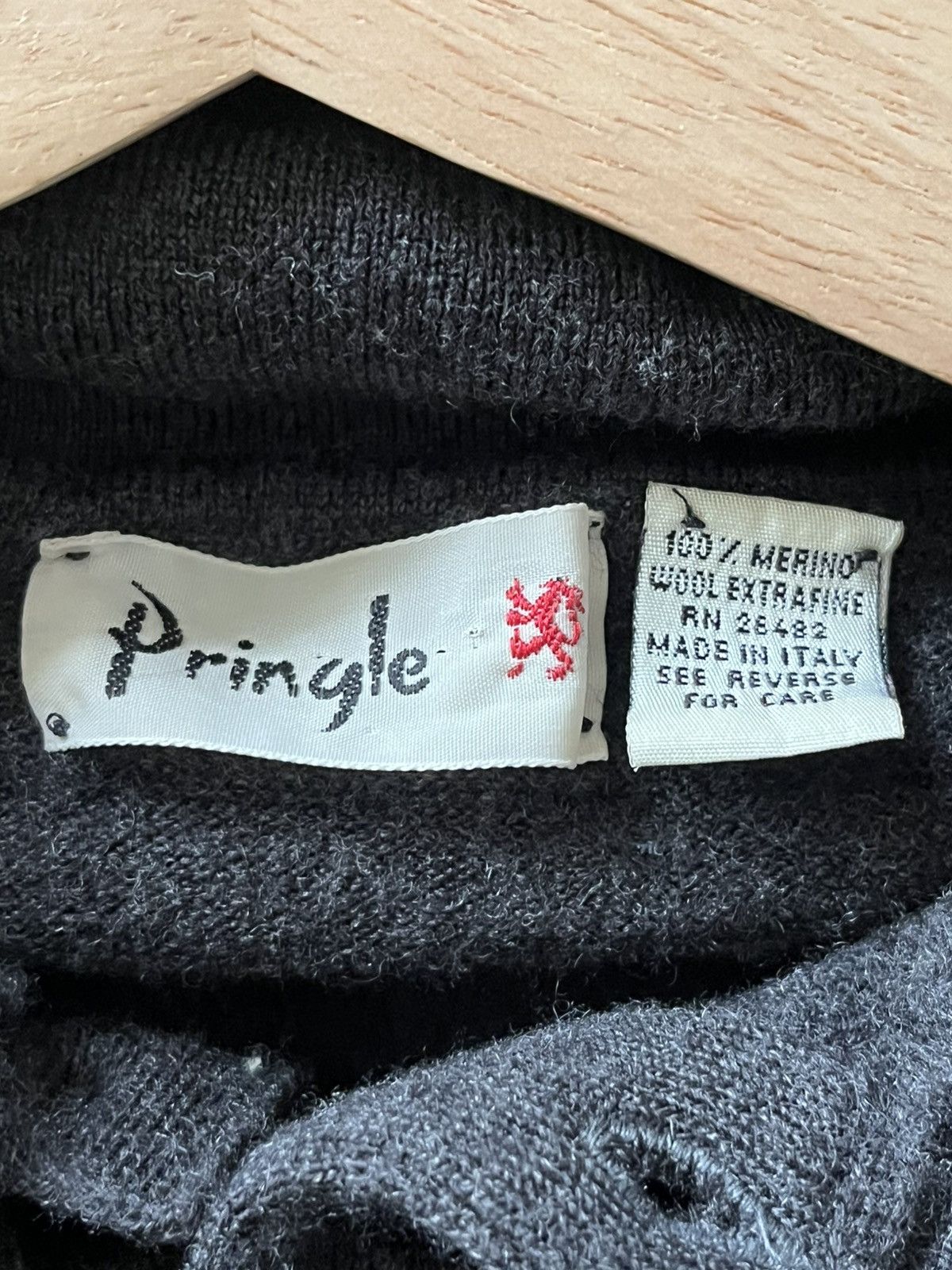 Pringle Of Scotland Pringle of Scotland merino long sleeve polo Size US XS / EU 42 / 0 - 3 Thumbnail