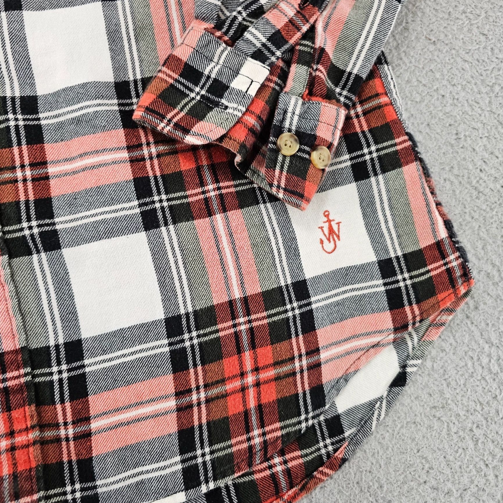 Uniqlo JW Anderson x Uniqlo Shirt Mens Size Medium Orange Black Plaid Flannel Button Up Size US M / EU 48-50 / 2 - 5 Thumbnail