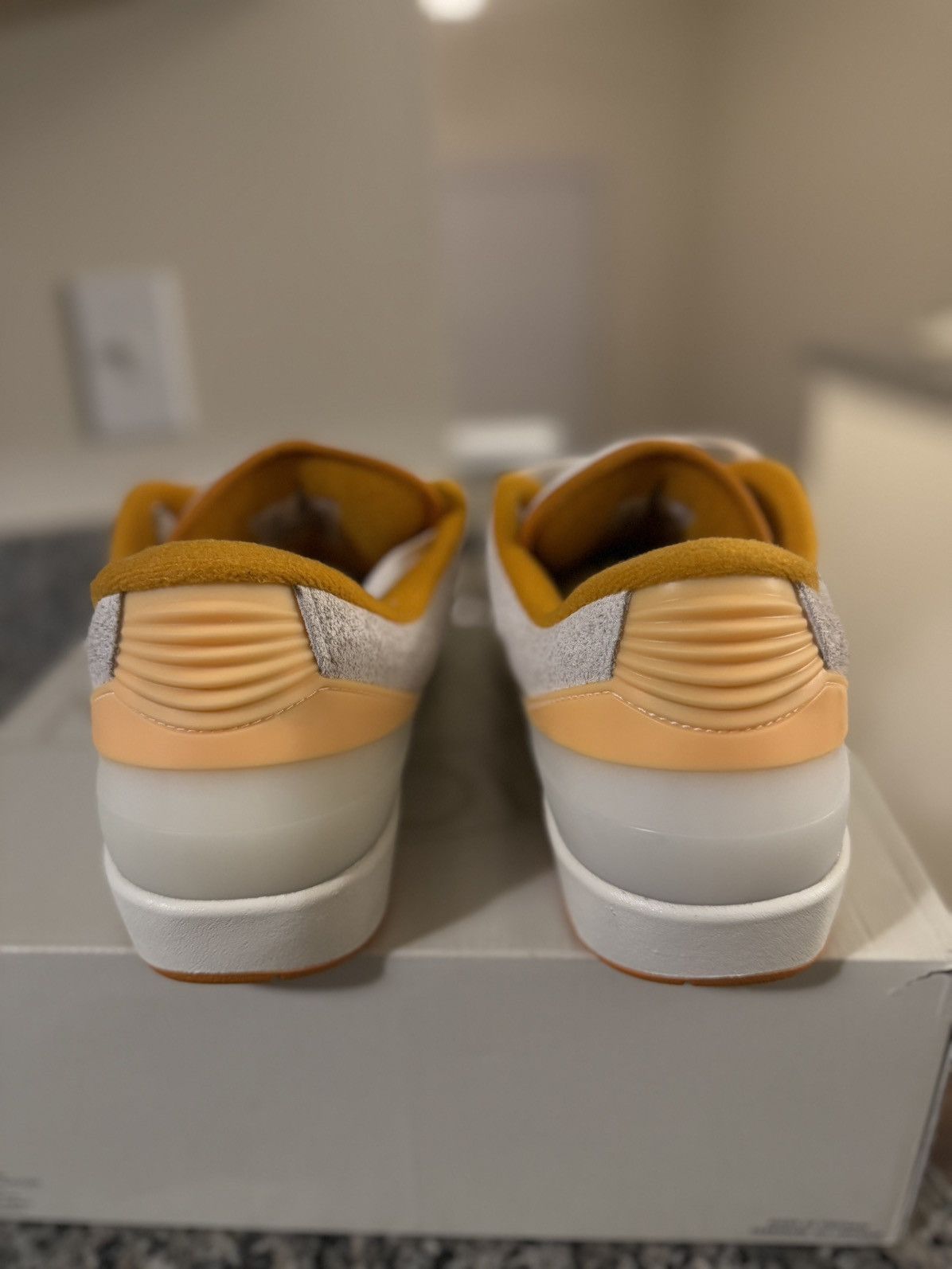 Jordan Brand × Nike Jordan 2 Lowtop Craft Melon (DV9956-118) Size 10 Size US 10 / EU 43 - 6 Thumbnail