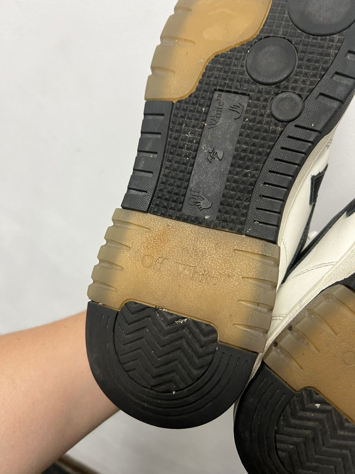 Off-White Off-White Out Of Office Shoes Size US 11 / EU 44 - 10 Thumbnail
