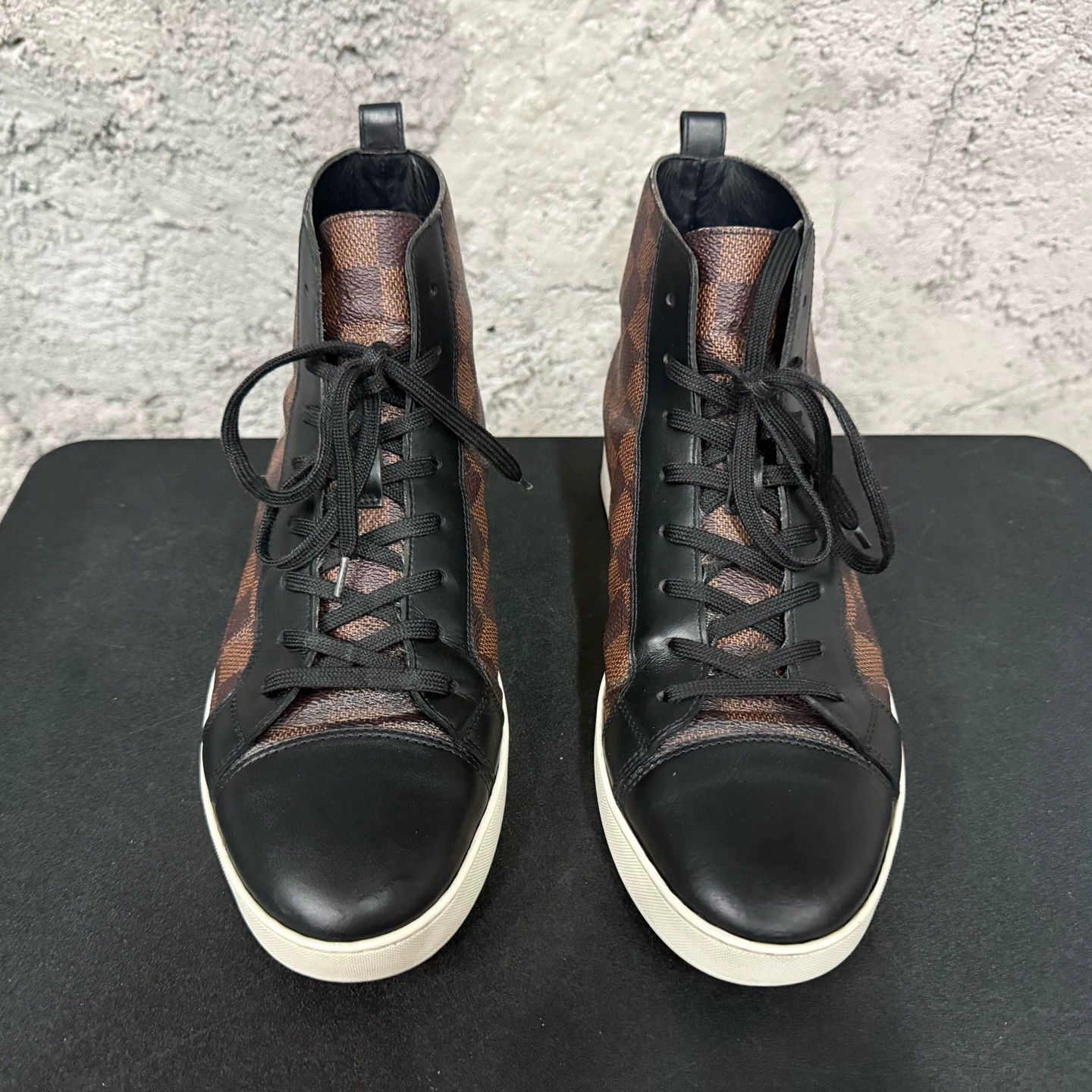 Louis Vuitton LV Monogram Canvas High-Top Sneakers US 6 Size US 6 / IT 36 - 6 Thumbnail