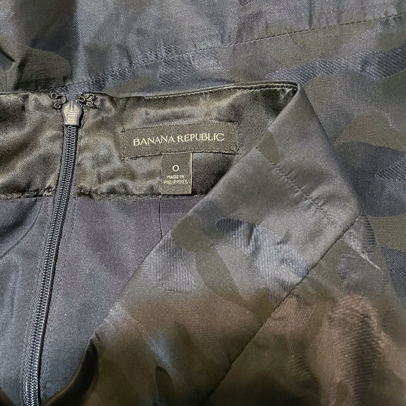 Banana Republic Banana Republic Women's Skirt Navy Camo Wrap Layered Size 0 Size 25" / US 0 / IT 36 - 3 Thumbnail