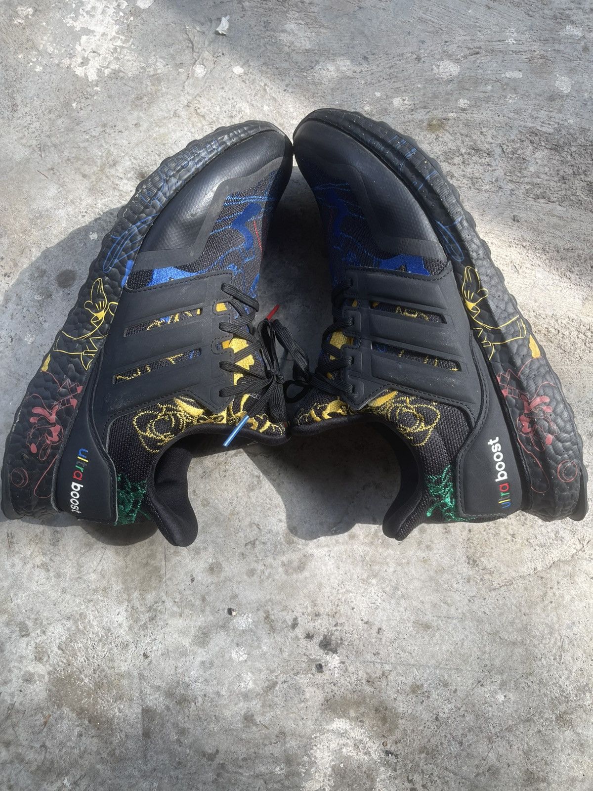 Adidas Disney x adidas UltraBoost 'Goofy' FV6050 Size US 10 / EU 43 - 9 Thumbnail