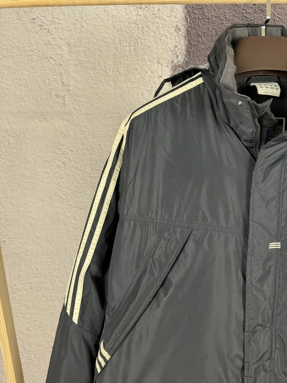 Adidas Adidas vintage y2k black nylon big logo parka jacket Size US L / EU 52-54 / 3 - 4 Thumbnail