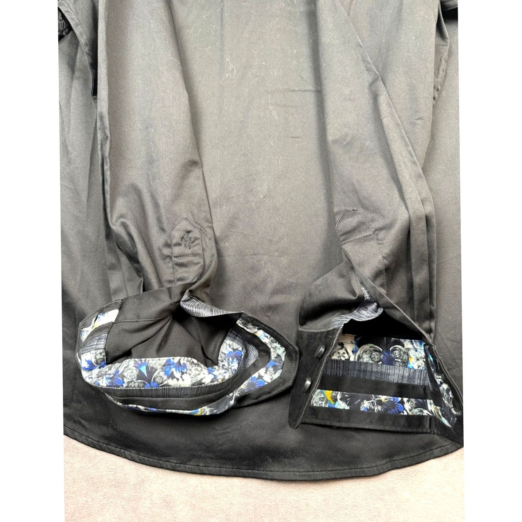 Robert Graham VINTAGE? No. Size US XL / EU 56 / 4 - 6 Thumbnail