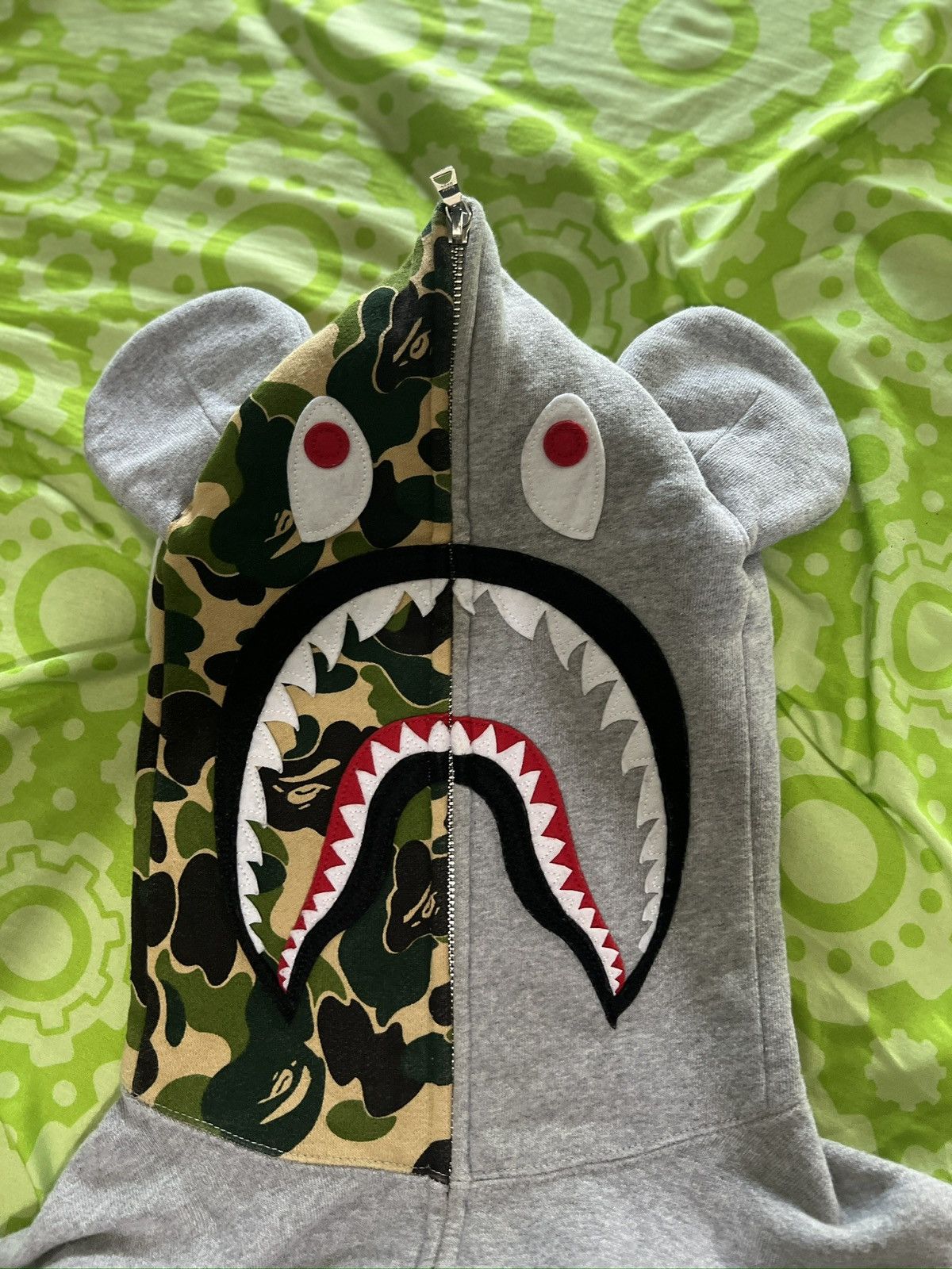 Bape × Medicom Toy Bape x Medicom Be@r Shark Full Zip Hoodie Size US M / EU 48-50 / 2 - 2 Thumbnail