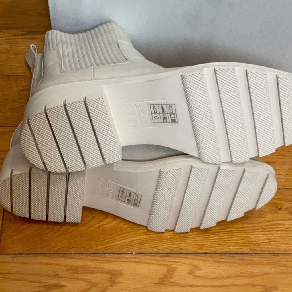 Dolce Vita Dolce vita Hoven H2O Bootie size: 9.5 Size US 9.5 / IT 39.5 - 7 Thumbnail