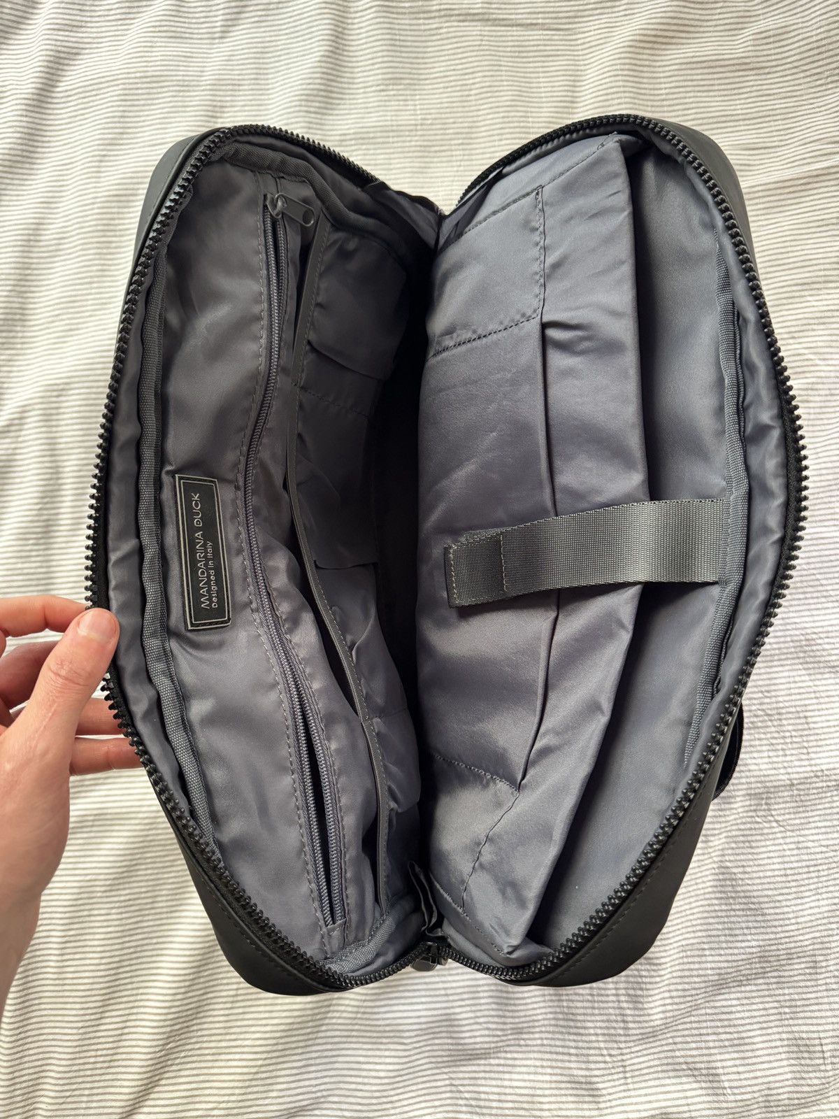 Anthracite messenger bac Mandarina Duck