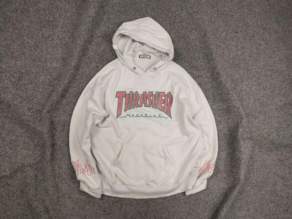 Japanese Brand Jouetie Japan Design x Thrasher logo white distressed Hoodie Size US M / EU 48-50 / 2 - 1 Thumbnail