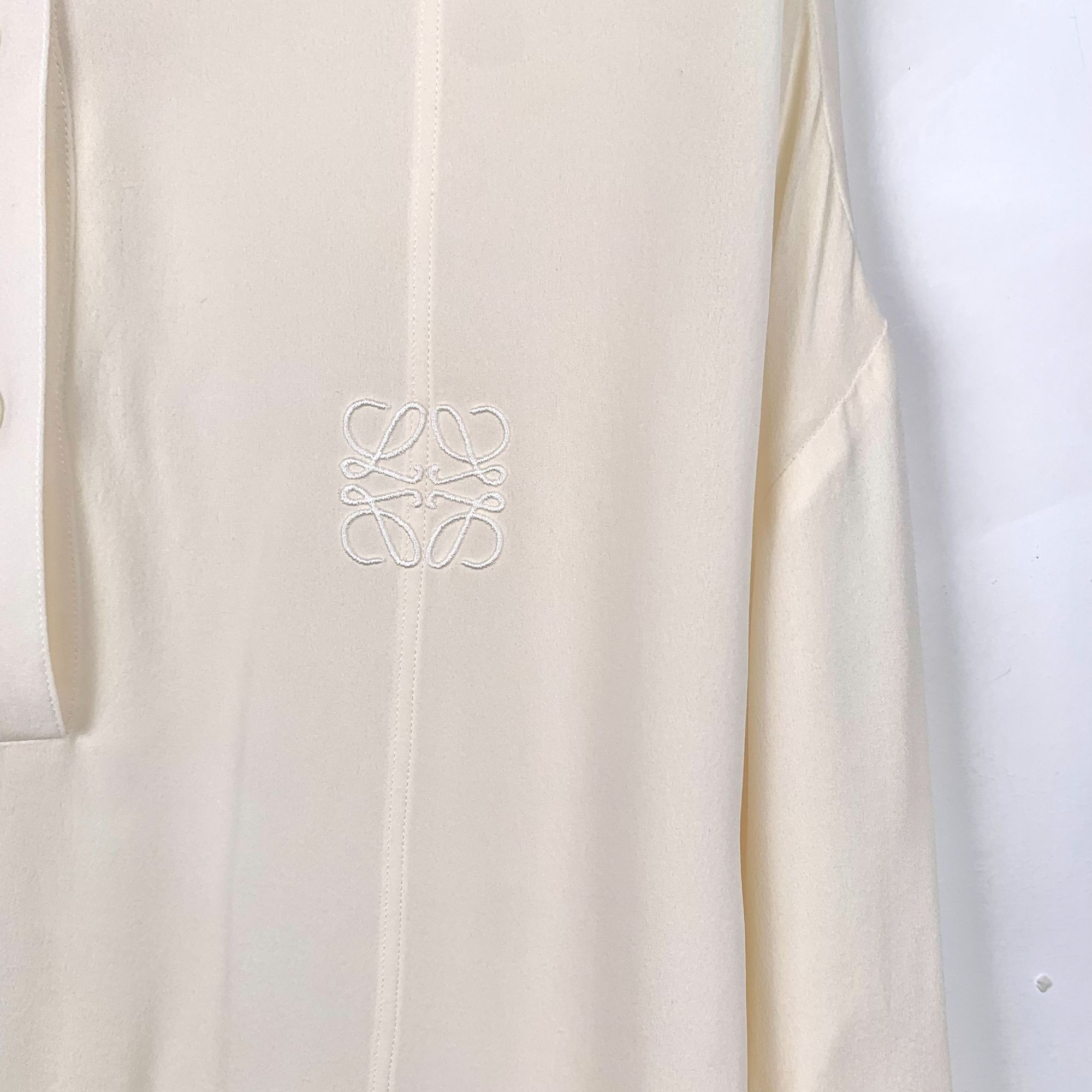 Loewe Loewe Beige Embroidered Logo Silk Short Sleeve Polo Shirt S Size S / US 4 / IT 40 - 5 Thumbnail