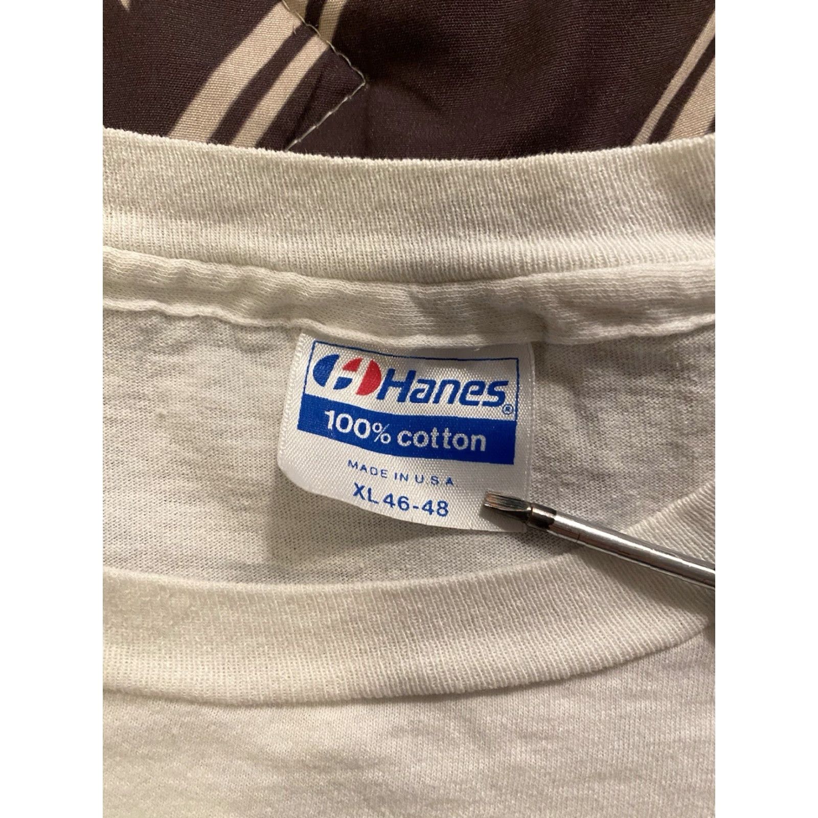 Hanes VINTAGE Hanes T-Shirt Sun Splash California Puff Print Mens XL White 80s Beach Graphic Print Short Sleeve Round Neck Cotton Knit Regular Men XS? Size US XL / EU 56 / 4 - 4 Thumbnail