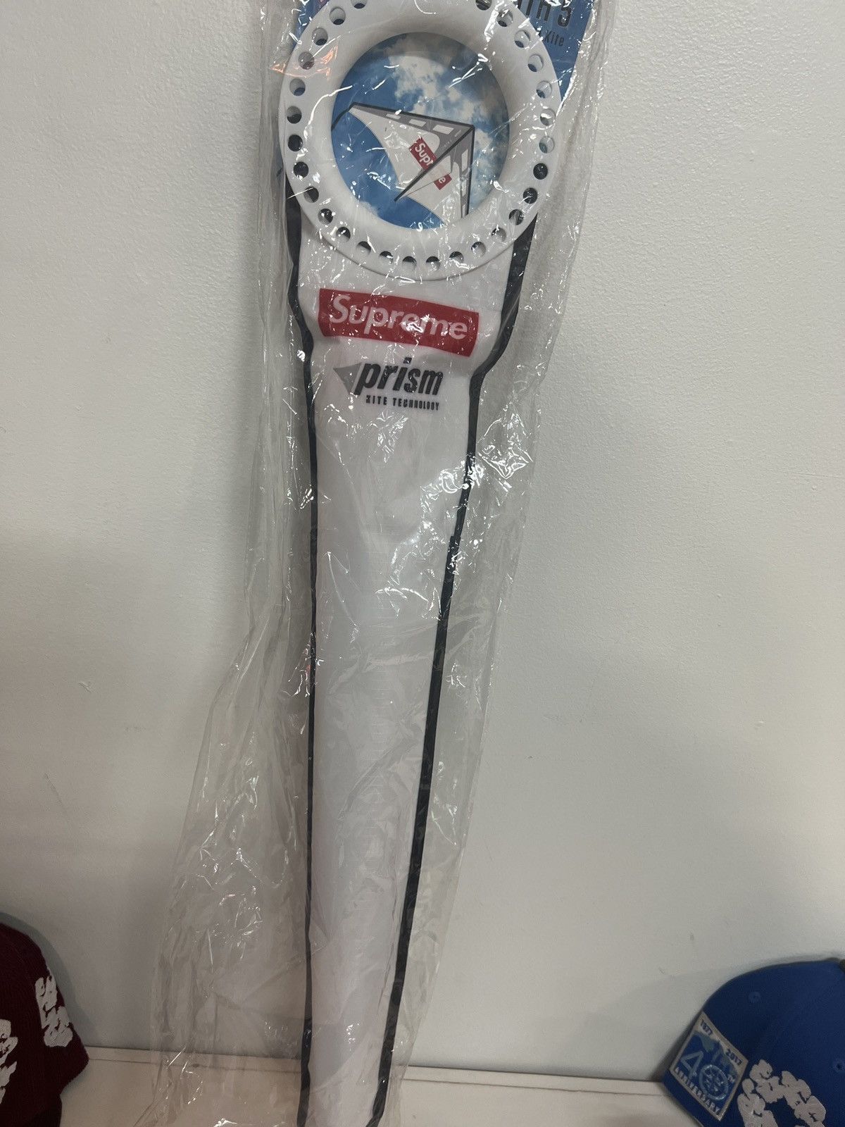 Supreme prism zenith kite