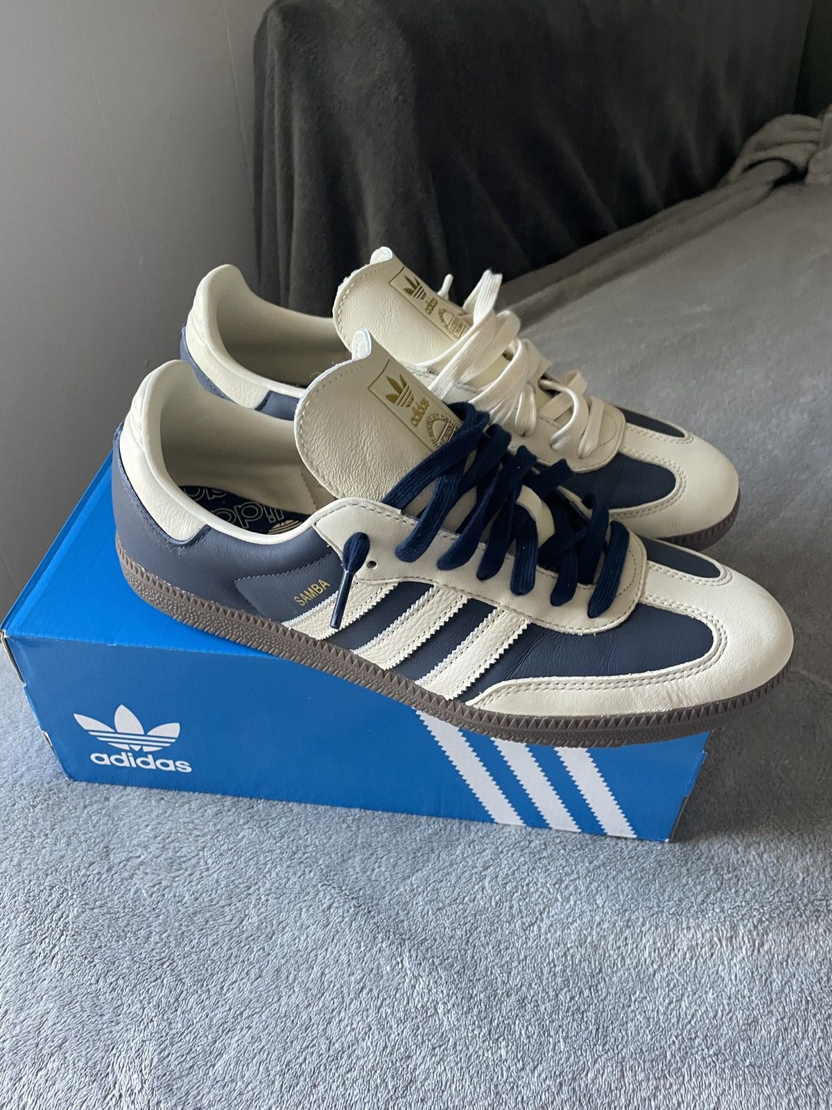 Adidas 2024 Wmns Samba OG 'Night indigo crew white' Size US 11 / EU 44 - 5 Thumbnail