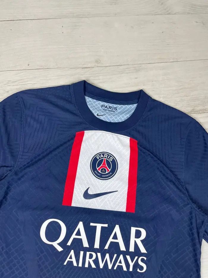 Nike PARIS SAINT-GERMAIN 2022 2023 Mbappe #7 Player Issue Jersey Size US S / EU 44-46 / 1 - 5 Thumbnail
