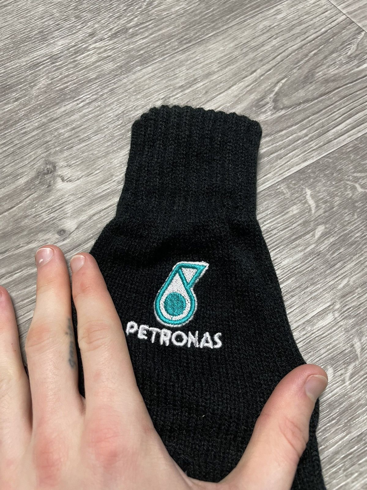Formula 1 Formula 1 Petronas Racing Black Gloves Size ONE SIZE - 6 Thumbnail