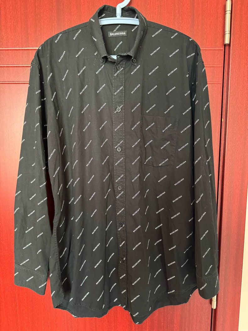 Balenciaga size 37 Fully printed barrage shirt