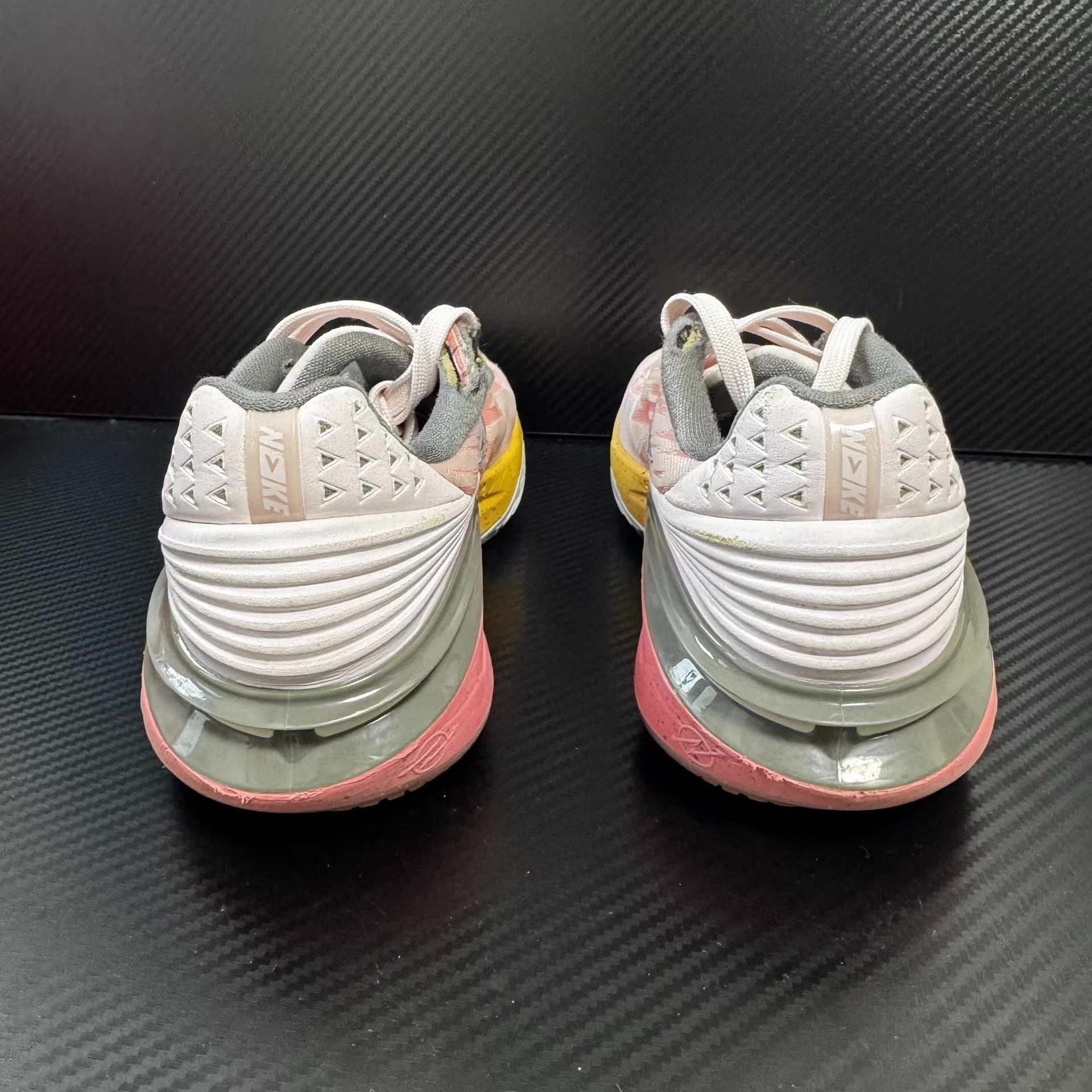 Nike Nike Air Zoom G.T. Cut 2, Q11 Size US 5 / EU 37 - 3 Thumbnail