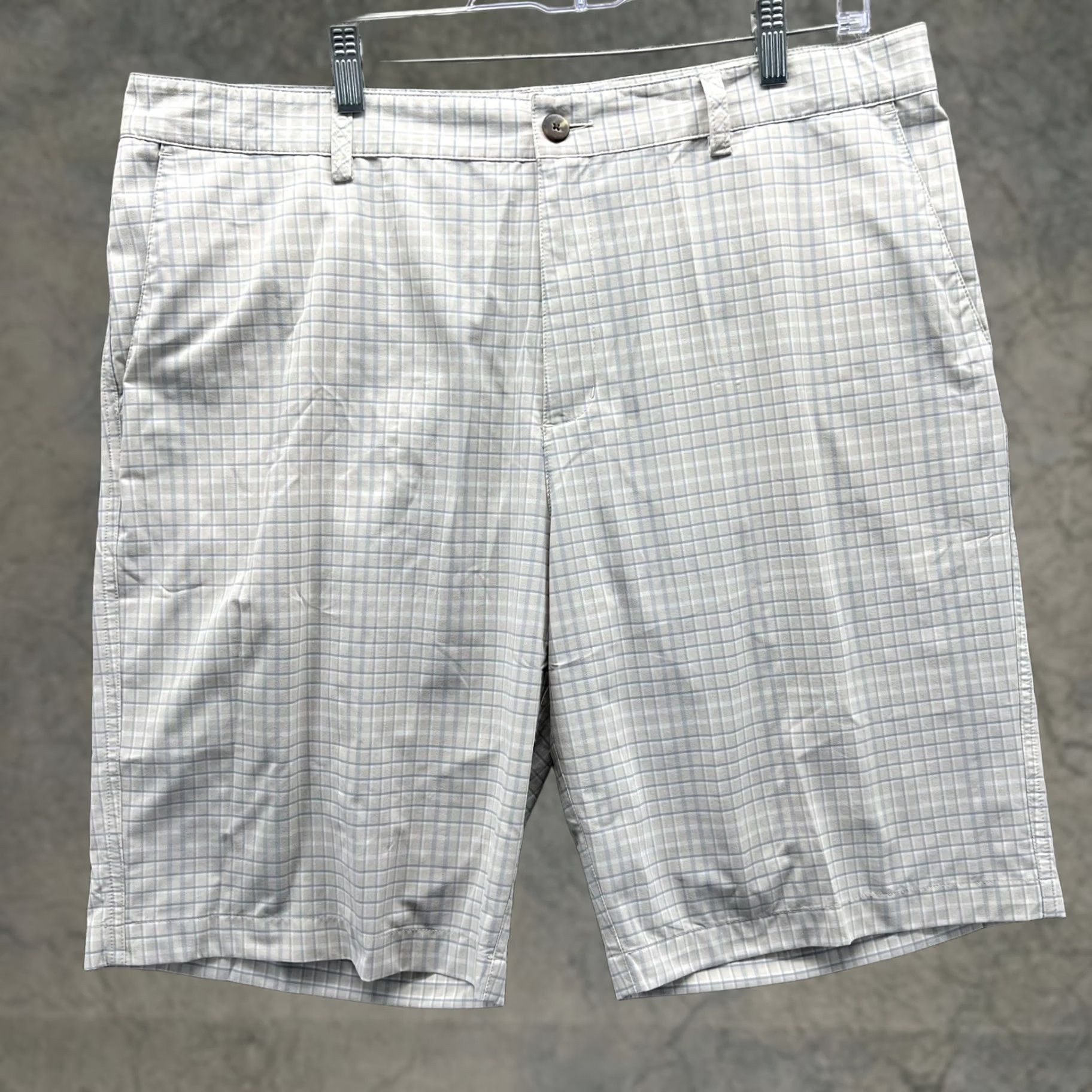Adidas Adidas Golf Shorts Mens 38 Beige Plaid Casual Performance Lightweight AE7002 pants Size US 38 / EU 54 - 1 Thumbnail
