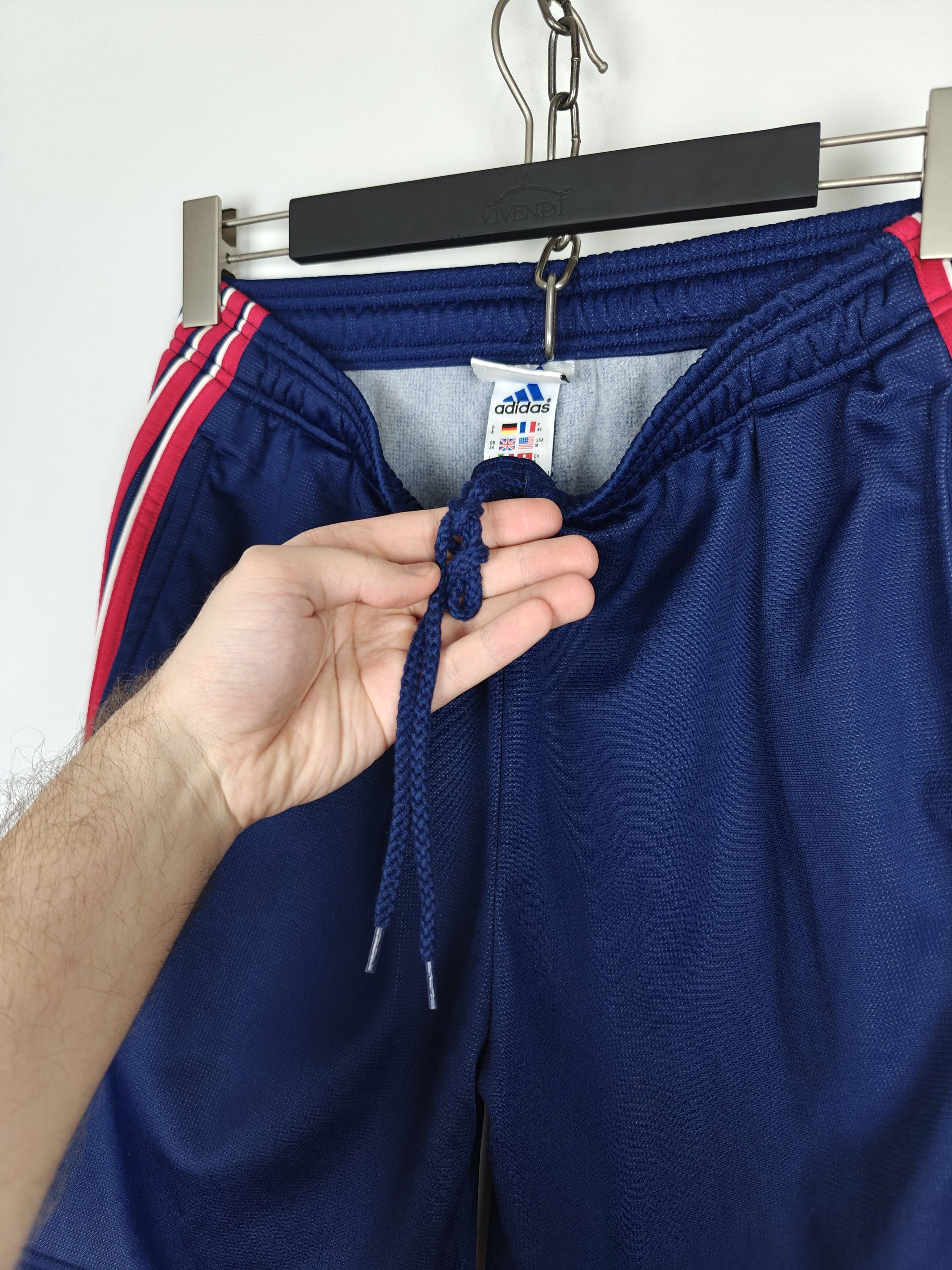 Adidas Adidas Vintage Shorts Logo size M Blue Size US 30 / EU 46 - 8 Thumbnail
