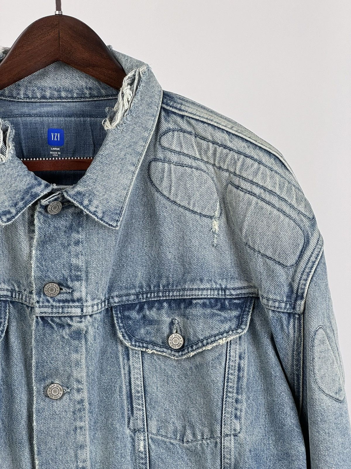 Balenciaga × Gap × Kanye West Padded Denim Jacket L Size US L / EU 52-54 / 3 - 3 Thumbnail
