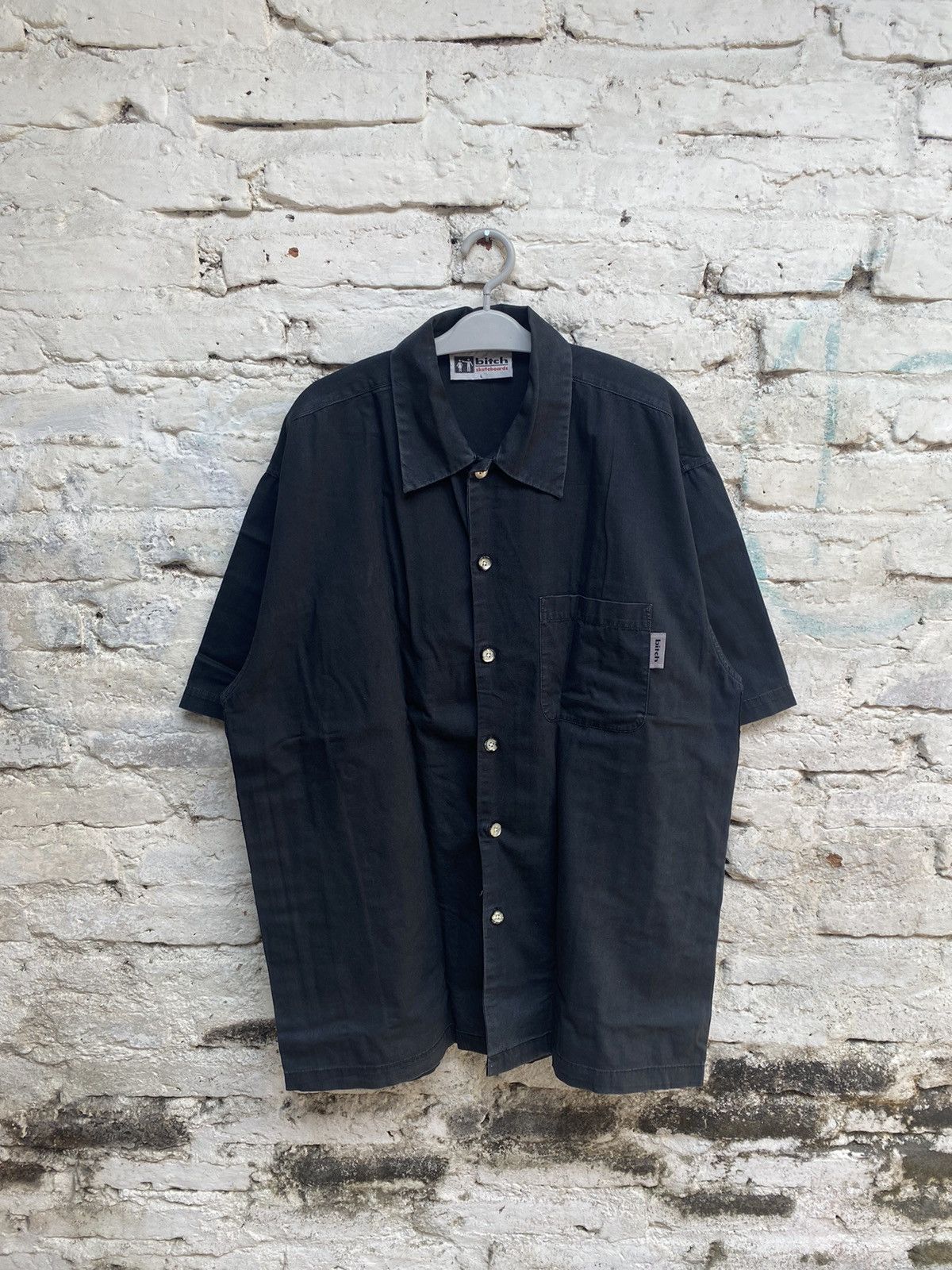 VINTAGE 90S BITCH SKATEBORDS BOXY SHIRTS