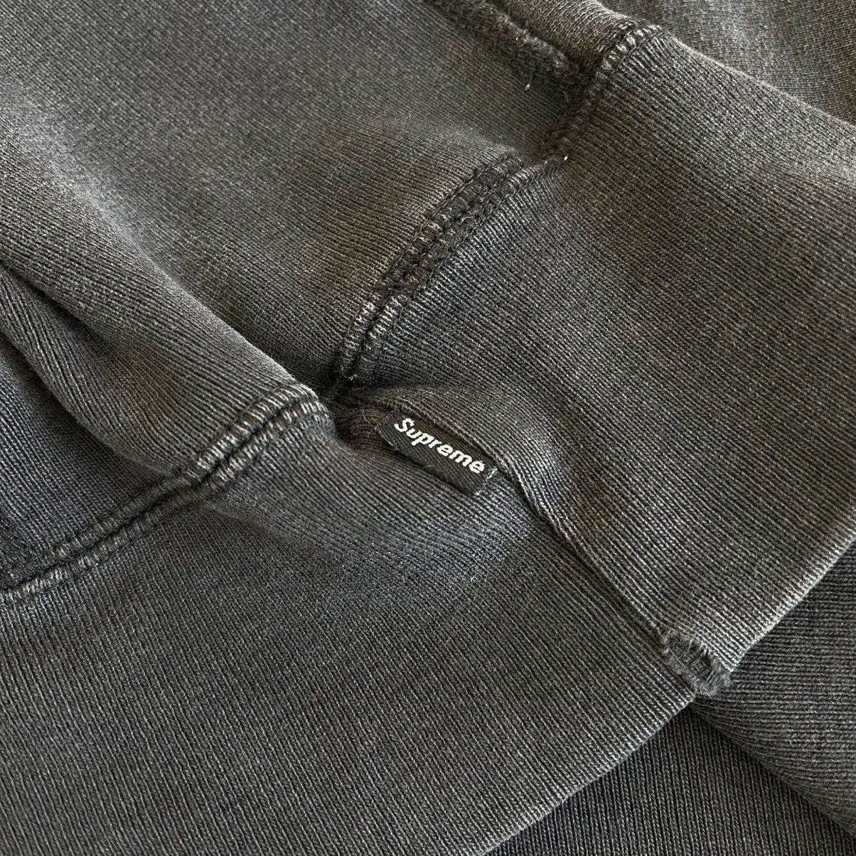 Futura × Supreme FW11 Fuck You Pay Me Hoodie Size US M / EU 48-50 / 2 - 5 Thumbnail