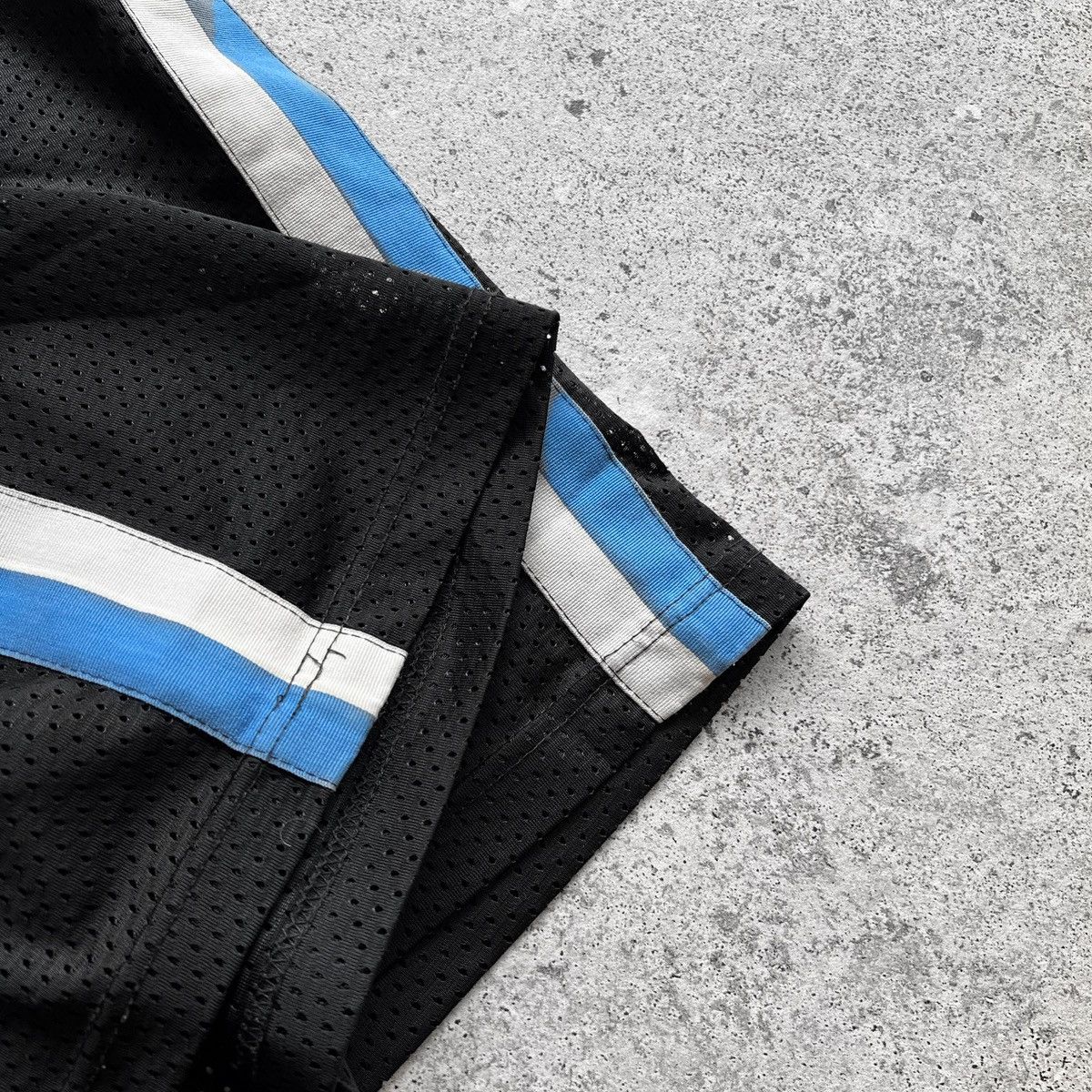 NBA × Reebok × Vintage Reebok Mens Vintage Shaq O’Neal 32 Black Jersey Tank Top NBA Size US S / EU 44-46 / 1 - 8 Thumbnail