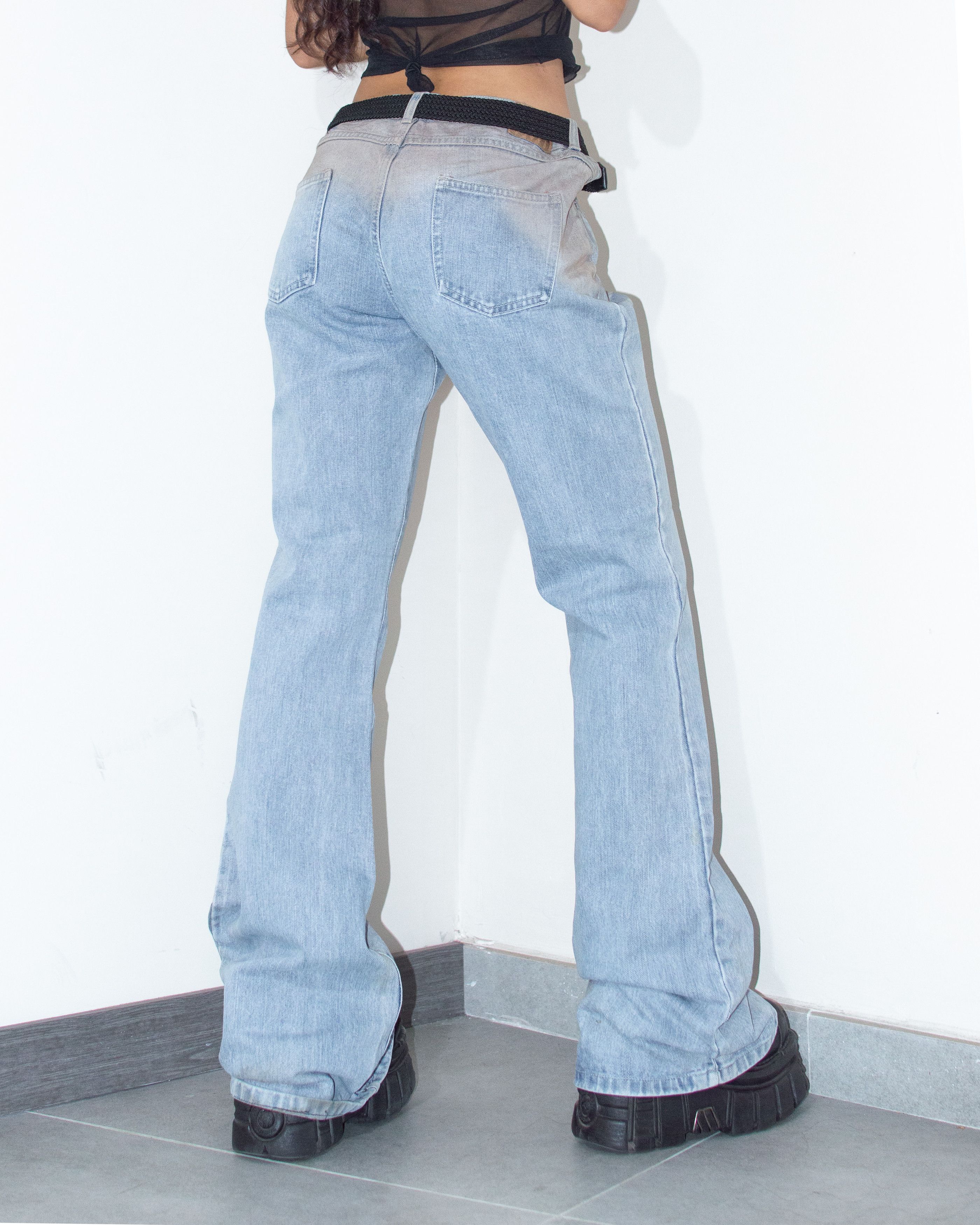 Vintage Vintage Y2k Stonewash Flared Jeans Size XL Size 30" / US 8 / IT 44 - 2 Thumbnail