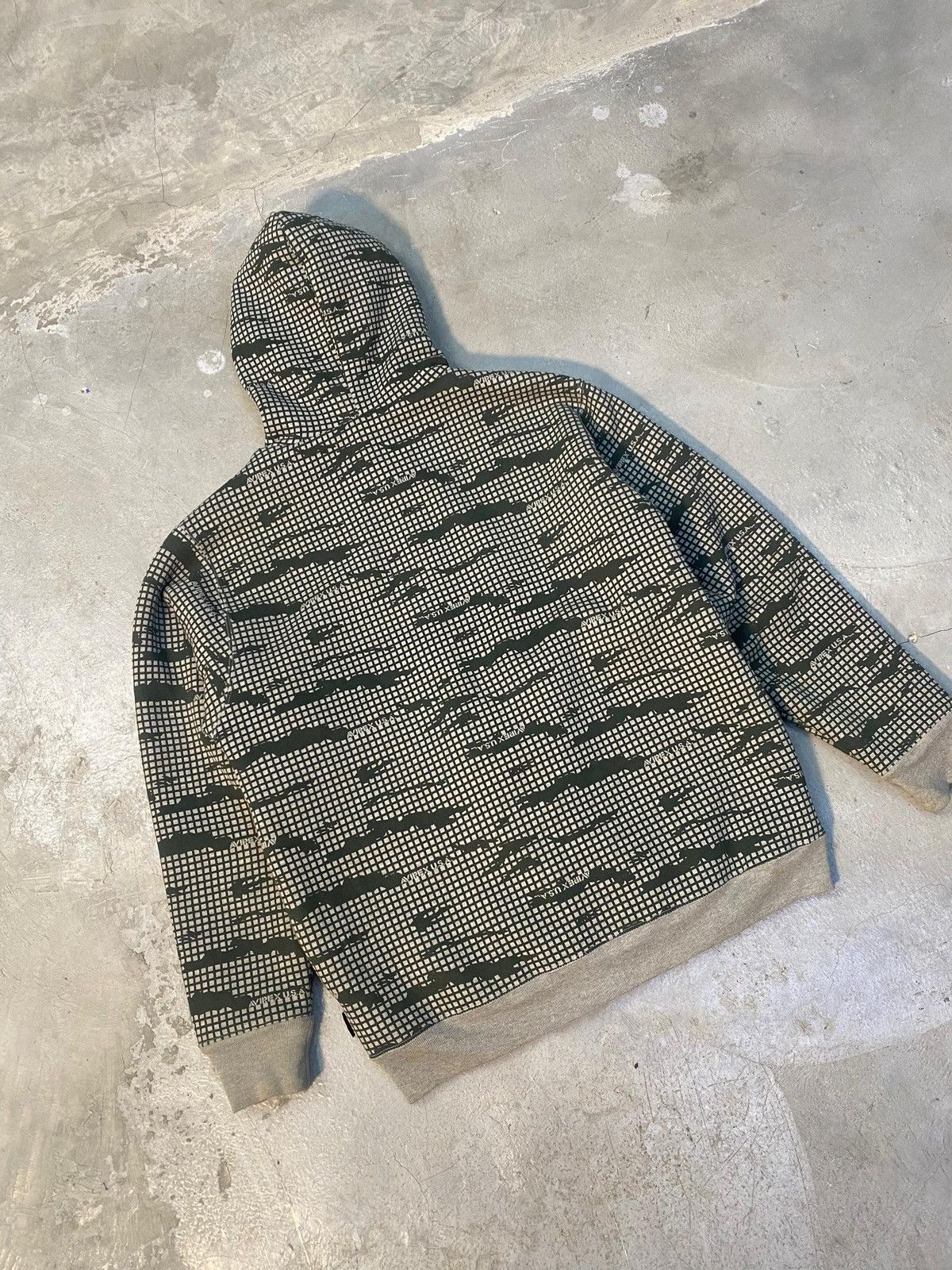 Avirex Vintage Avirex USA Reversible Pixel Camo Full Zip Hoodie Size US L / EU 52-54 / 3 - 3 Thumbnail