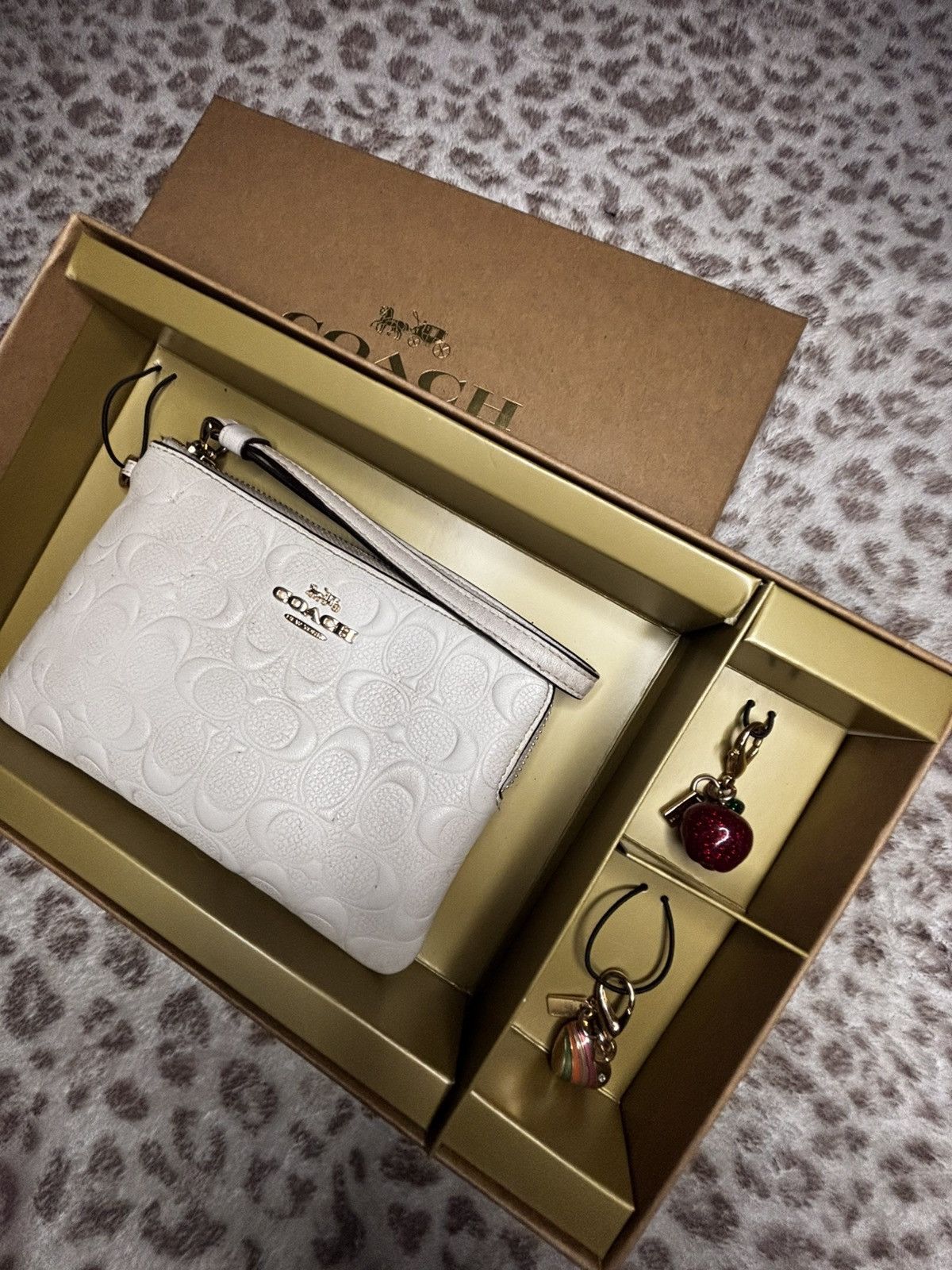 Coach COACH corner zip wristlet with apple & heart charm Size ONE SIZE - 1 Thumbnail