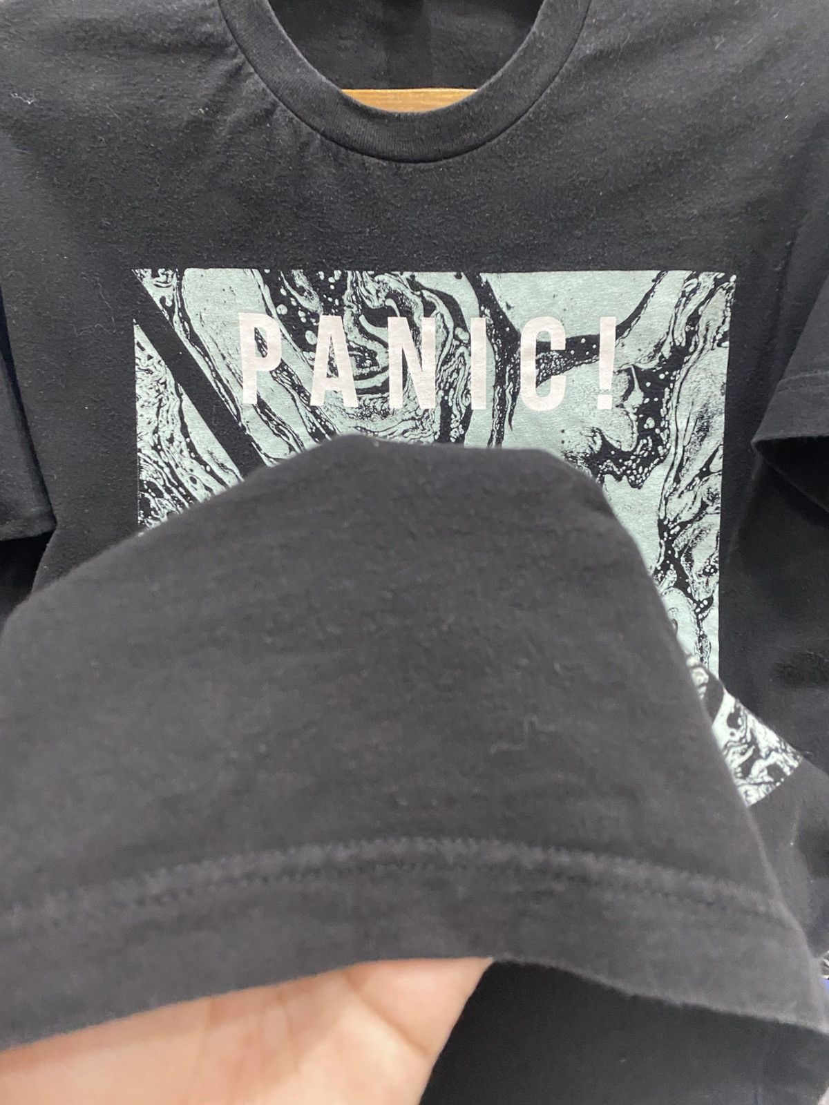 Band Tees PANIC AT THE DISCO TSHIRT Size US M / EU 48-50 / 2 - 8 Thumbnail