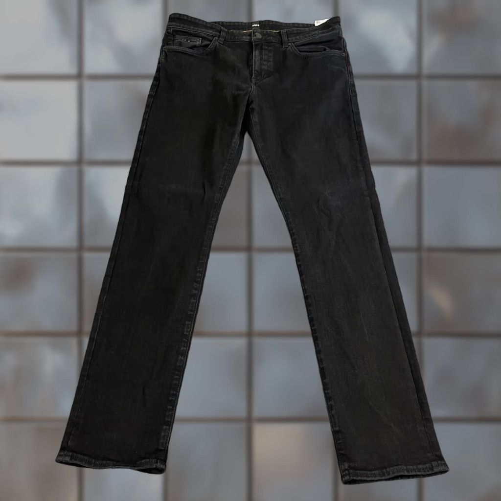 Hugo Boss HUGO BOSS Jeans Slim 34 Dark Wash Black Delaware 5-Pocket Denim Mens Slim Fit Fashion Tapered Stitch Logo Waist 34 Inseam 32"} Size US 34 / EU 50 - 1 Thumbnail