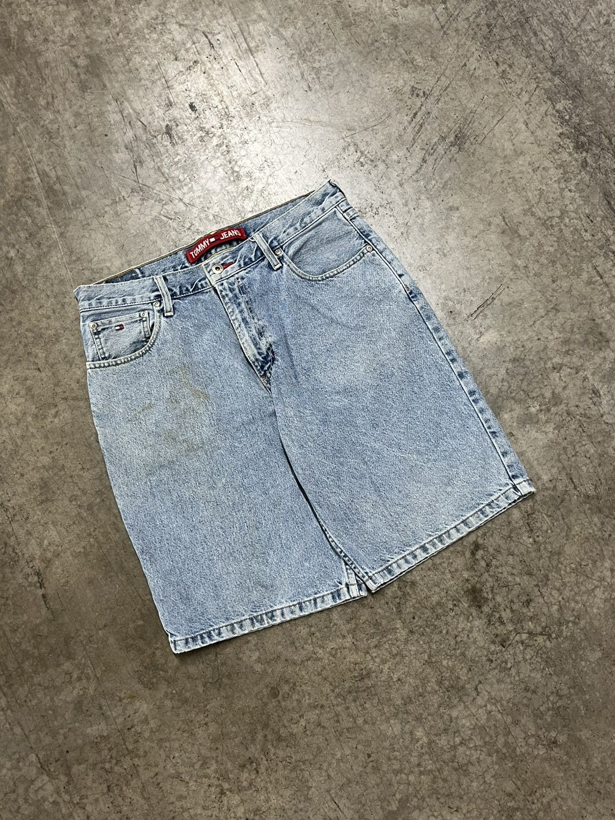 Tommy Hilfiger × Vintage Tommy Hilfiger y2k baggy jorts skater streetwear hype rare Size US 32 / EU 48 - 4 Thumbnail
