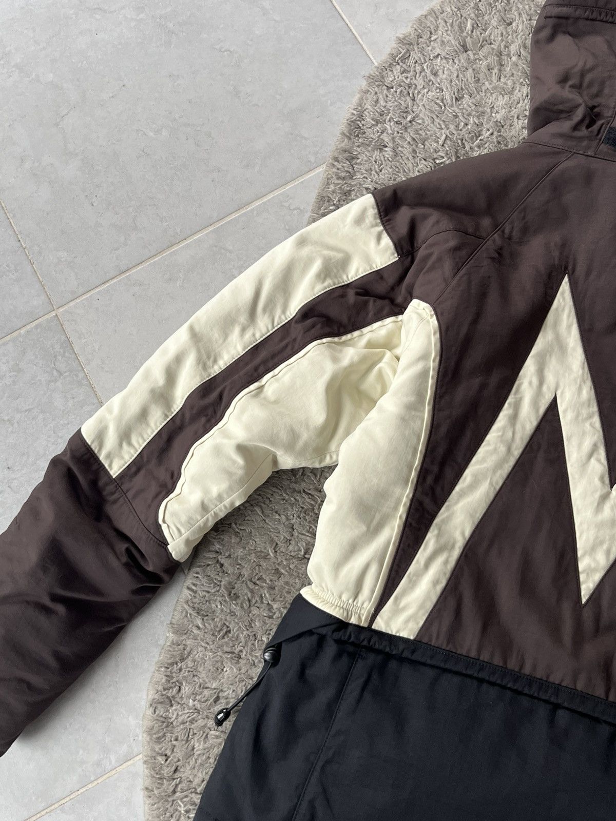 Moncler Vintage Moncler Women Ski Jacket Mini Logo Mountain Size M / US 6-8 / IT 42-44 - 15 Thumbnail