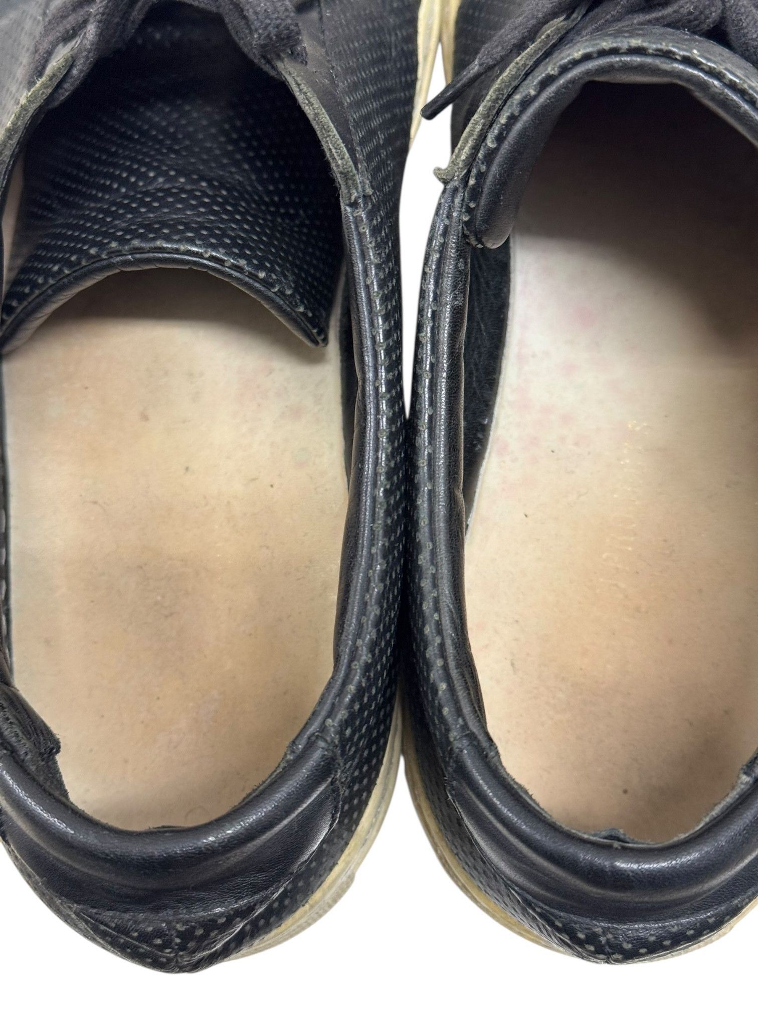 Common Projects Common Projects Black Perforated Achillies Low Mens 9 Size US 9 / EU 42 - 7 Thumbnail