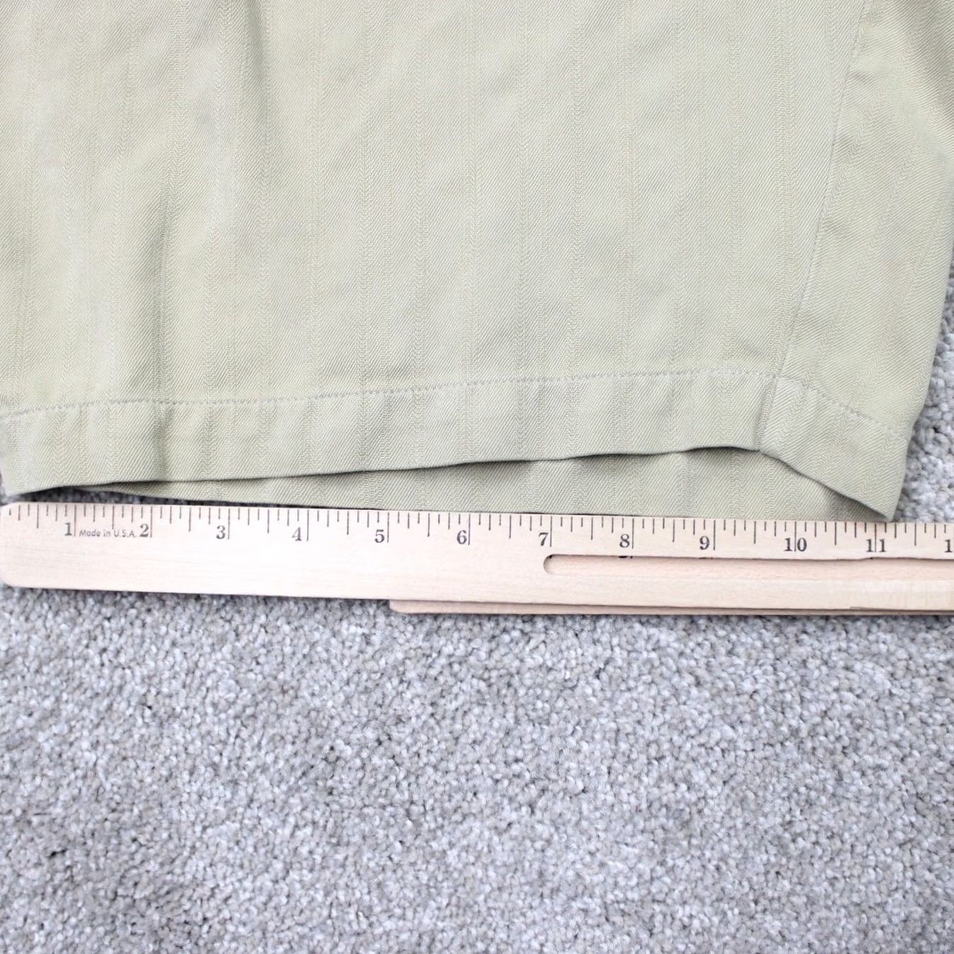 Tommy Bahama Tommy Bahama Shorts Mens 36 Beige 100% Silk Flat Front Chino 9" Inseam Casual Preppy Size US 36 / EU 52 - 4 Thumbnail