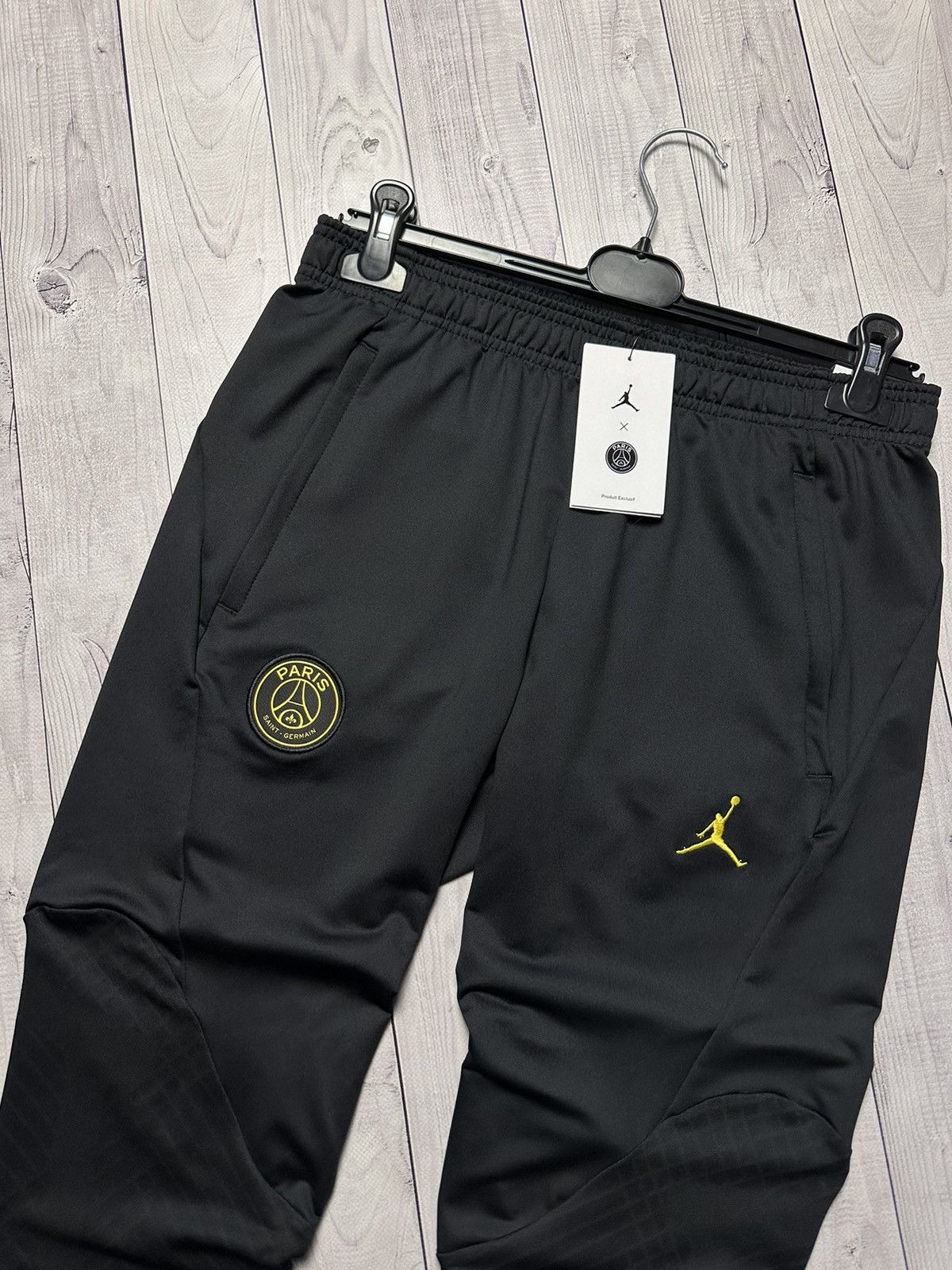 Jordan Brand Nike Paris Jordan soccer joggers PSG size S,M,L pants Size US 32 / EU 48 - 3 Thumbnail