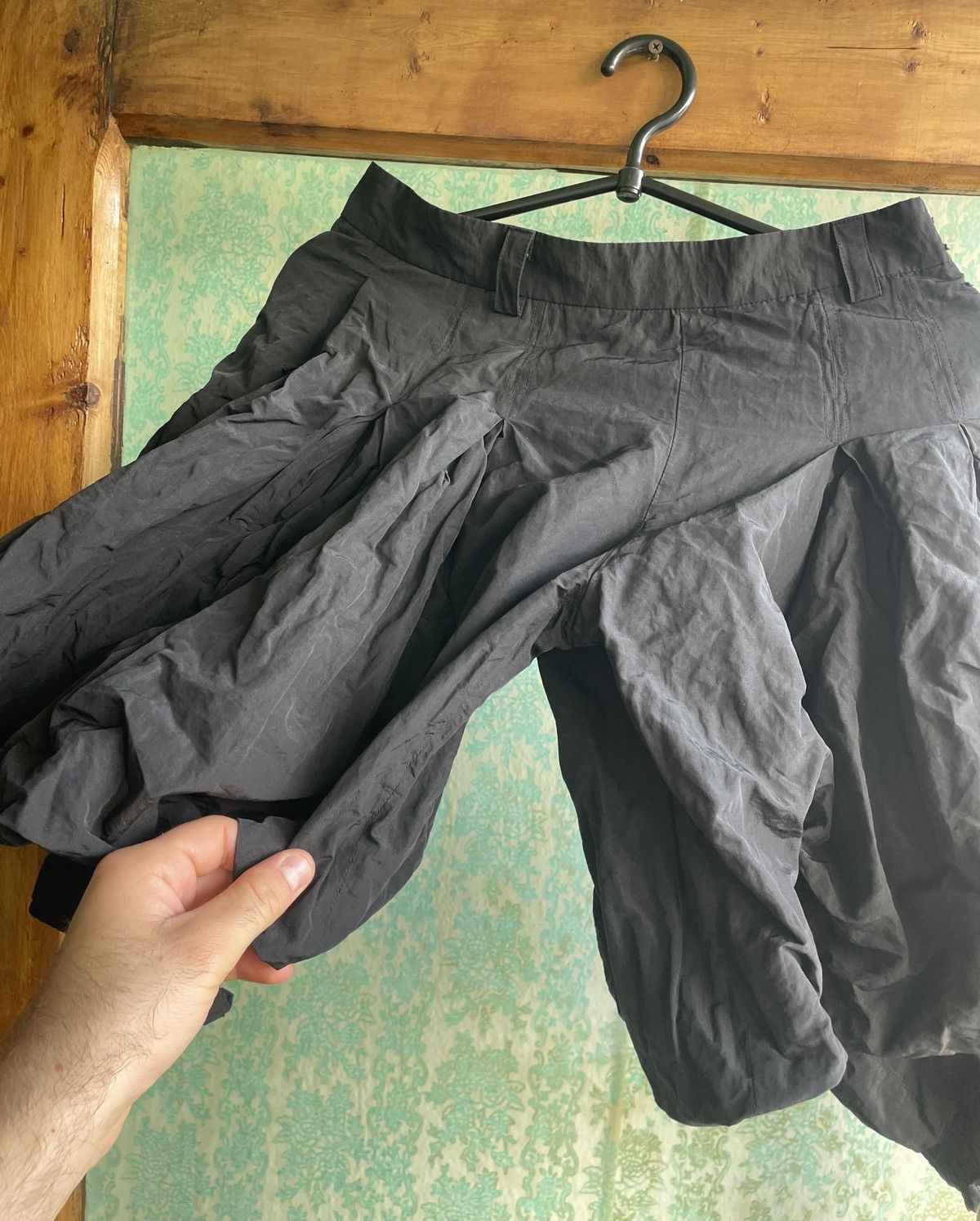 Emporio Armani Emporio Armani Black Asymmetric Balloon Hakama Shorts Skirt Size 26" / US 2 / IT 38 - 13 Thumbnail