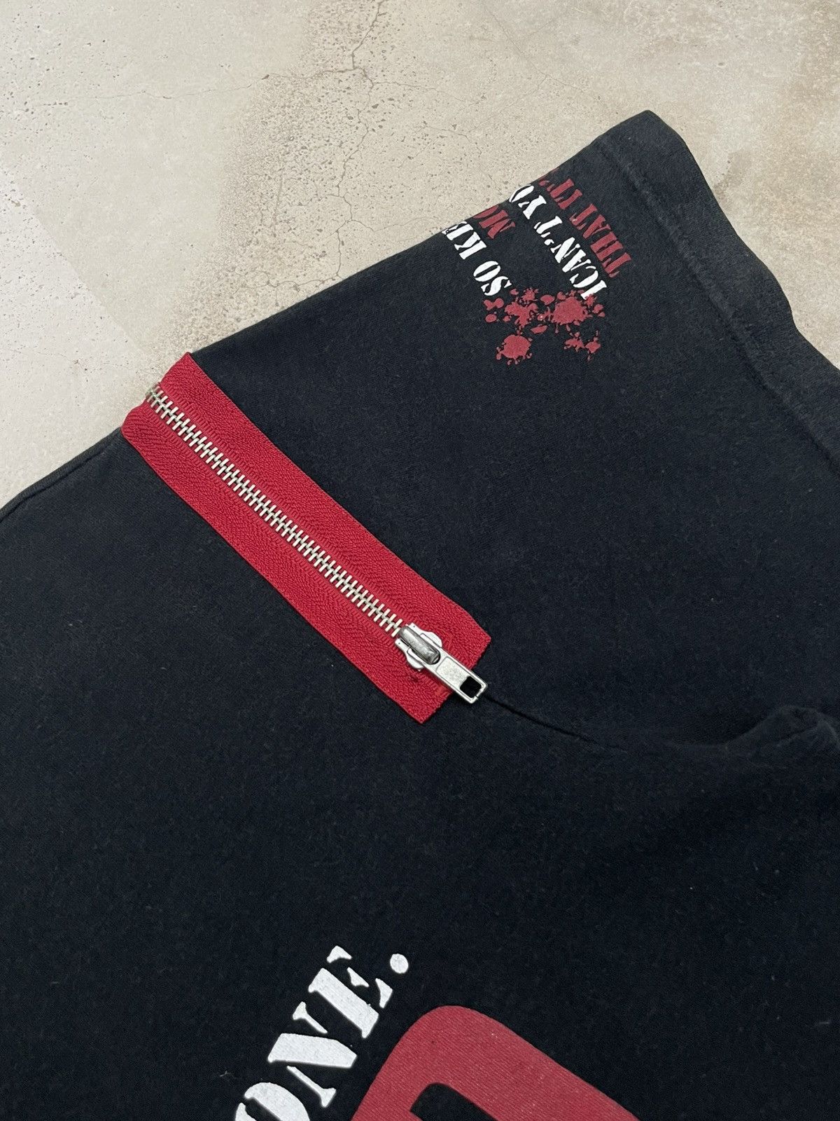 Punk and Yo Punk Vorable Anarchy Blood Baretta Shoot Zipper Sleeve Size US M / EU 48-50 / 2 - 8 Thumbnail