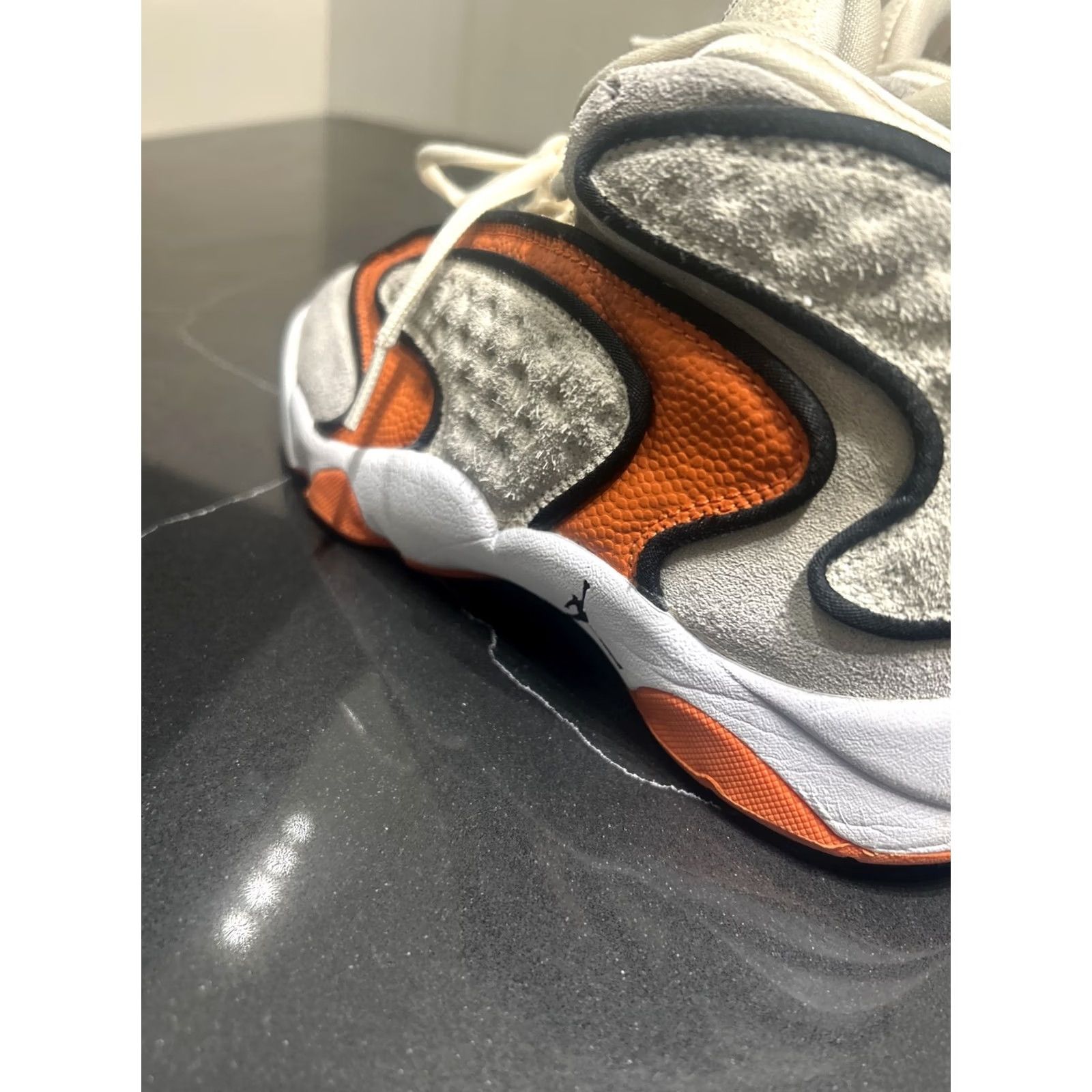 Jordan Brand JORDAN Air Jordan OG Coconut Milk - 8 Womens Sneakers Orange/Cream EUC - Sneaker Athletic Size US 8 / IT 38 - 6 Thumbnail
