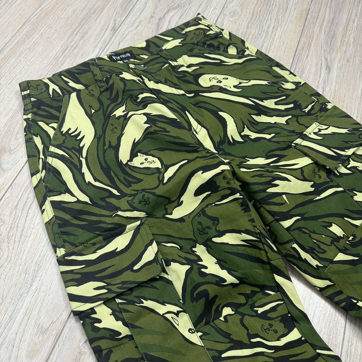 Hypebeast Crazy Rip N Dip Cat Camo Leaves Cargo Pants Size US 30 / EU 46 - 4 Thumbnail