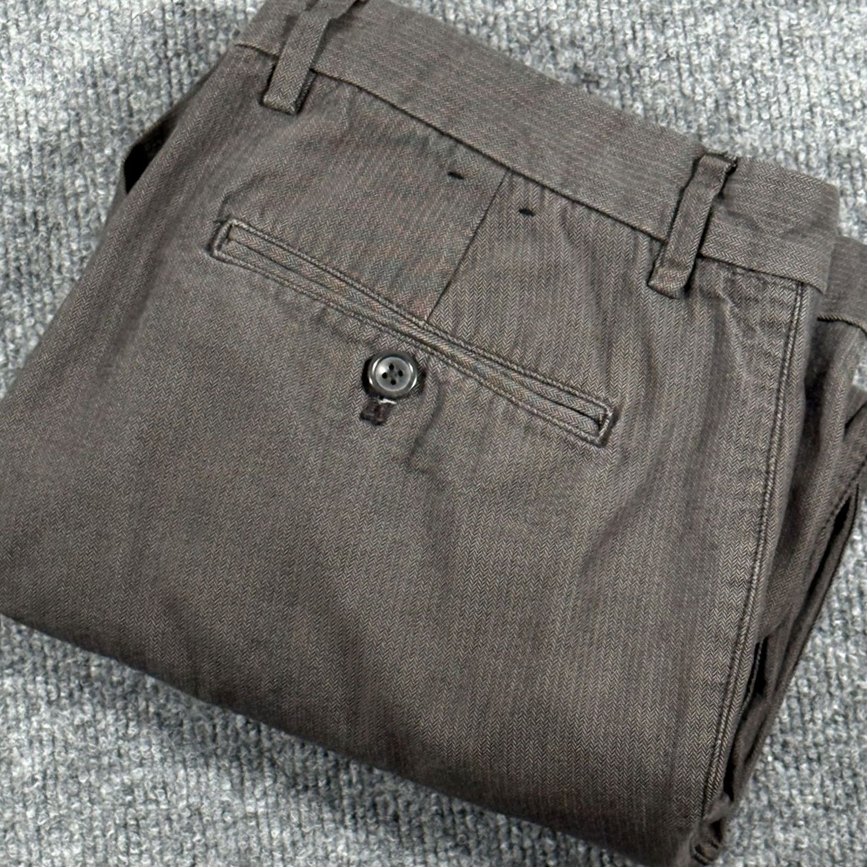 Banana Republic VINTAGE Banana Republic Pants Mens 32x34 Gray Aiden Fit Corded Cotton Casual Chino Size US 32 / EU 48 - 2 Thumbnail