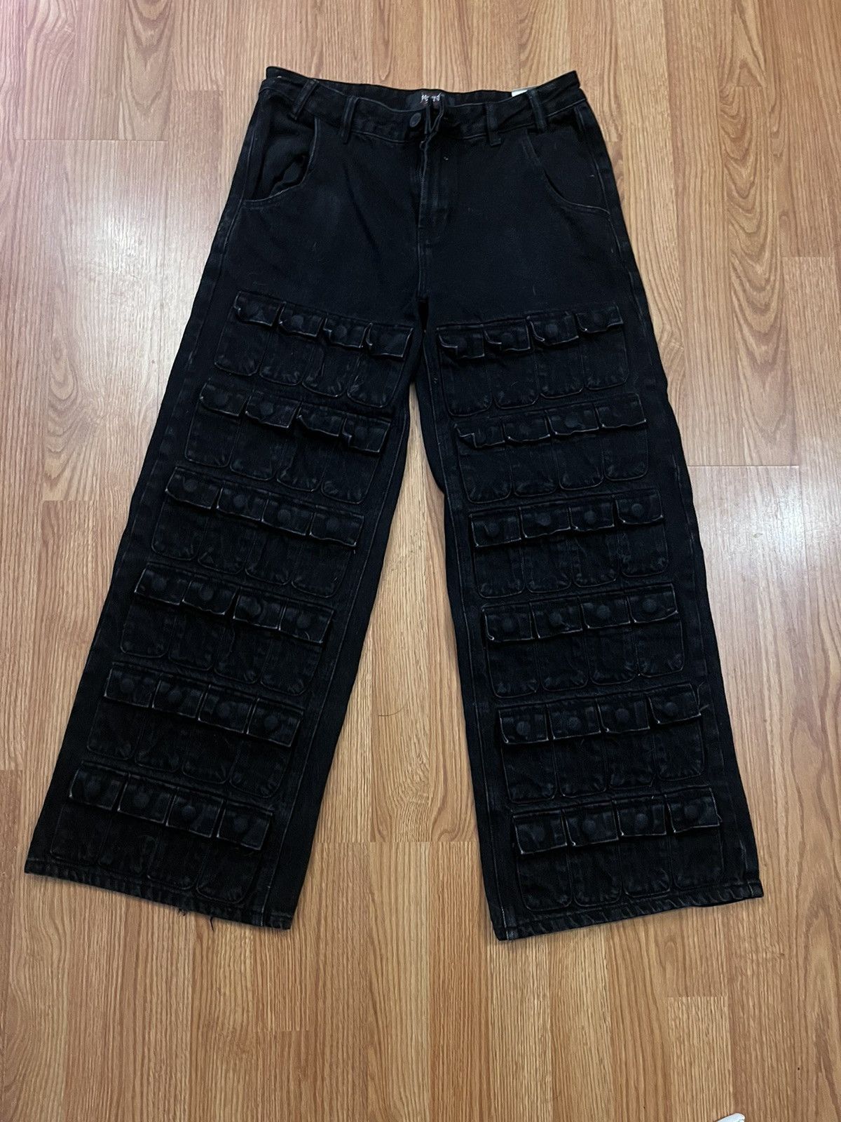 image of Avant Garde 114 Pocket Cargo Pants From Bereits Tot in Black, Men's (Size 33)