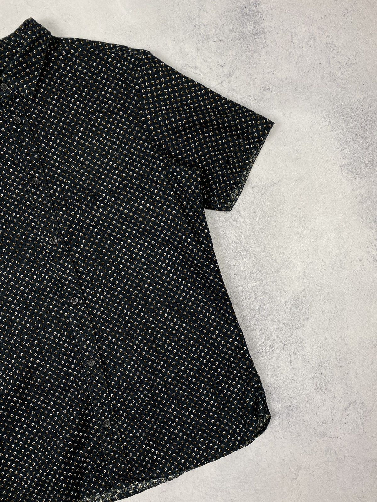 Allsaints Allsaints Flowers Print Designer Luxury Button Up Shirt Size US S / EU 44-46 / 1 - 3 Thumbnail